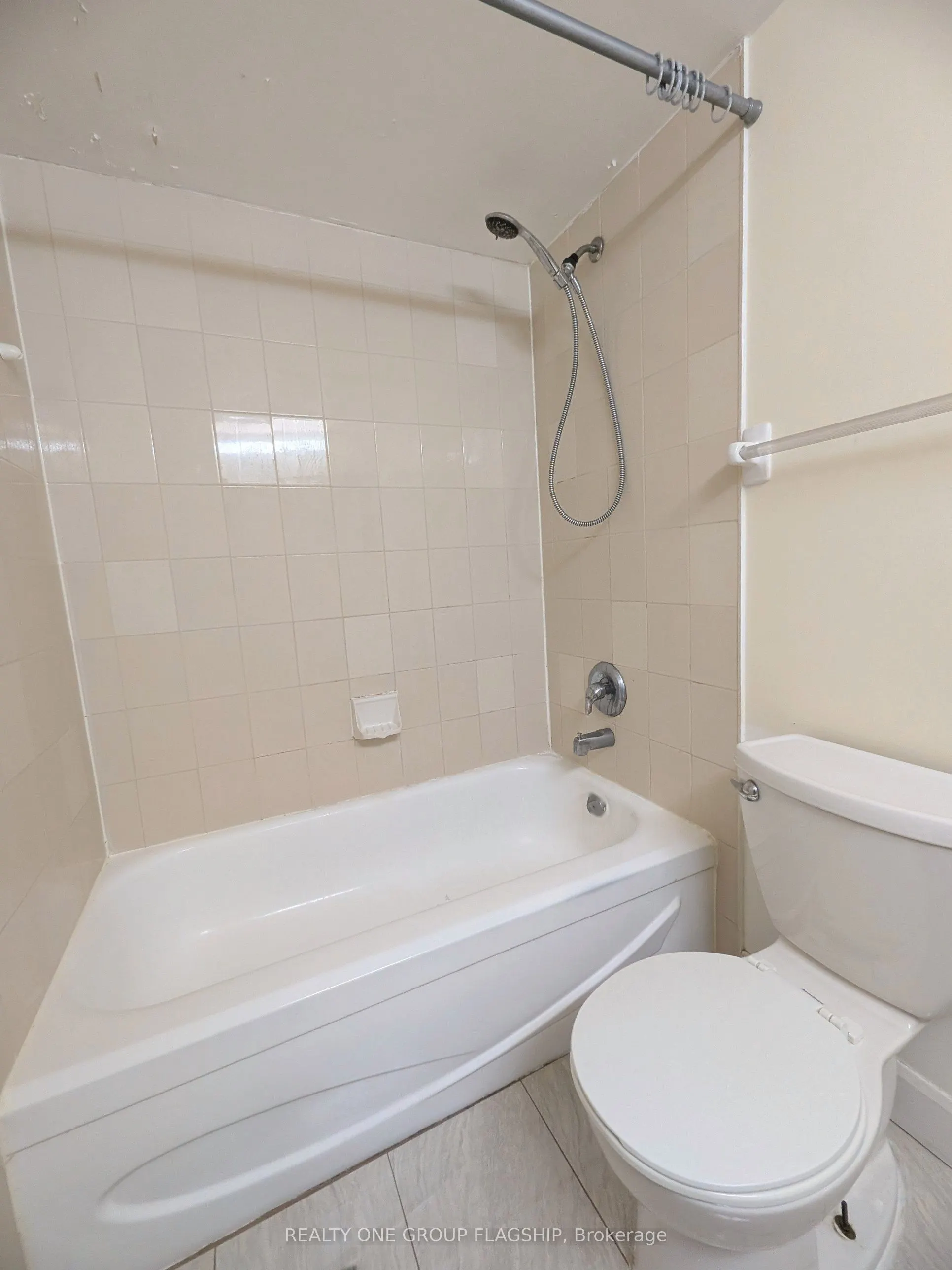 2460 Eglinton Avenue E #1010