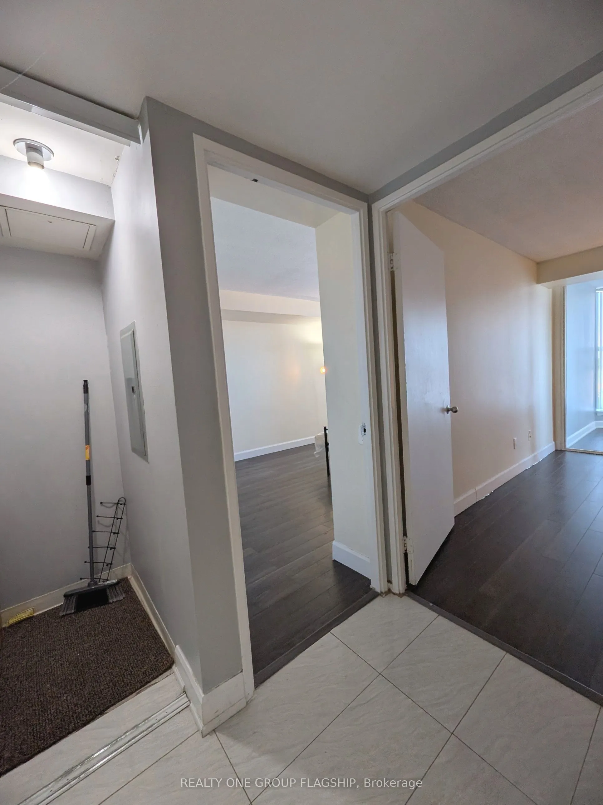 2460 Eglinton Avenue E #1010