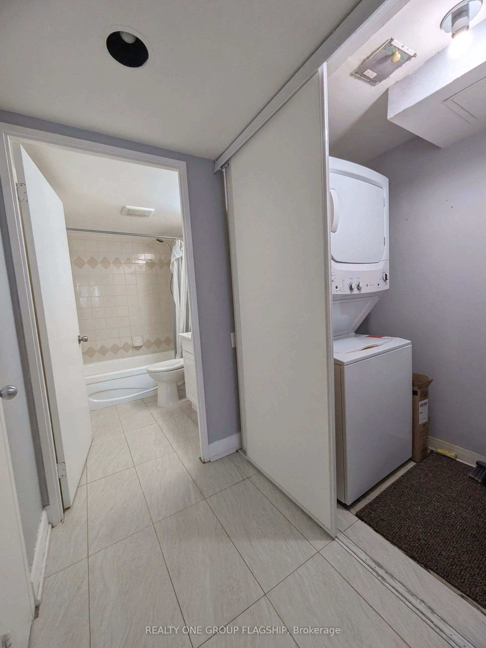 2460 Eglinton Avenue E #1010