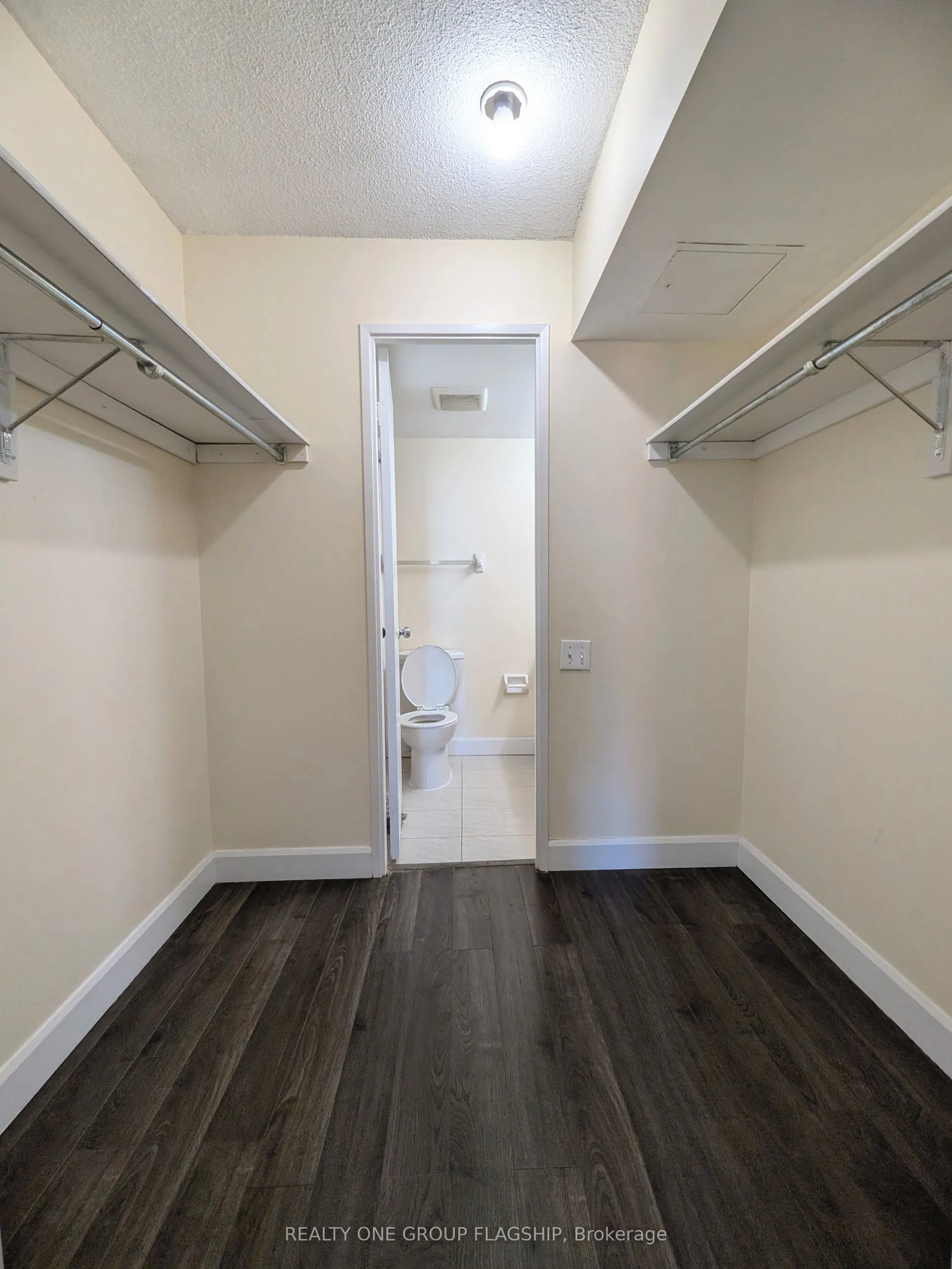 2460 Eglinton Avenue E #1010