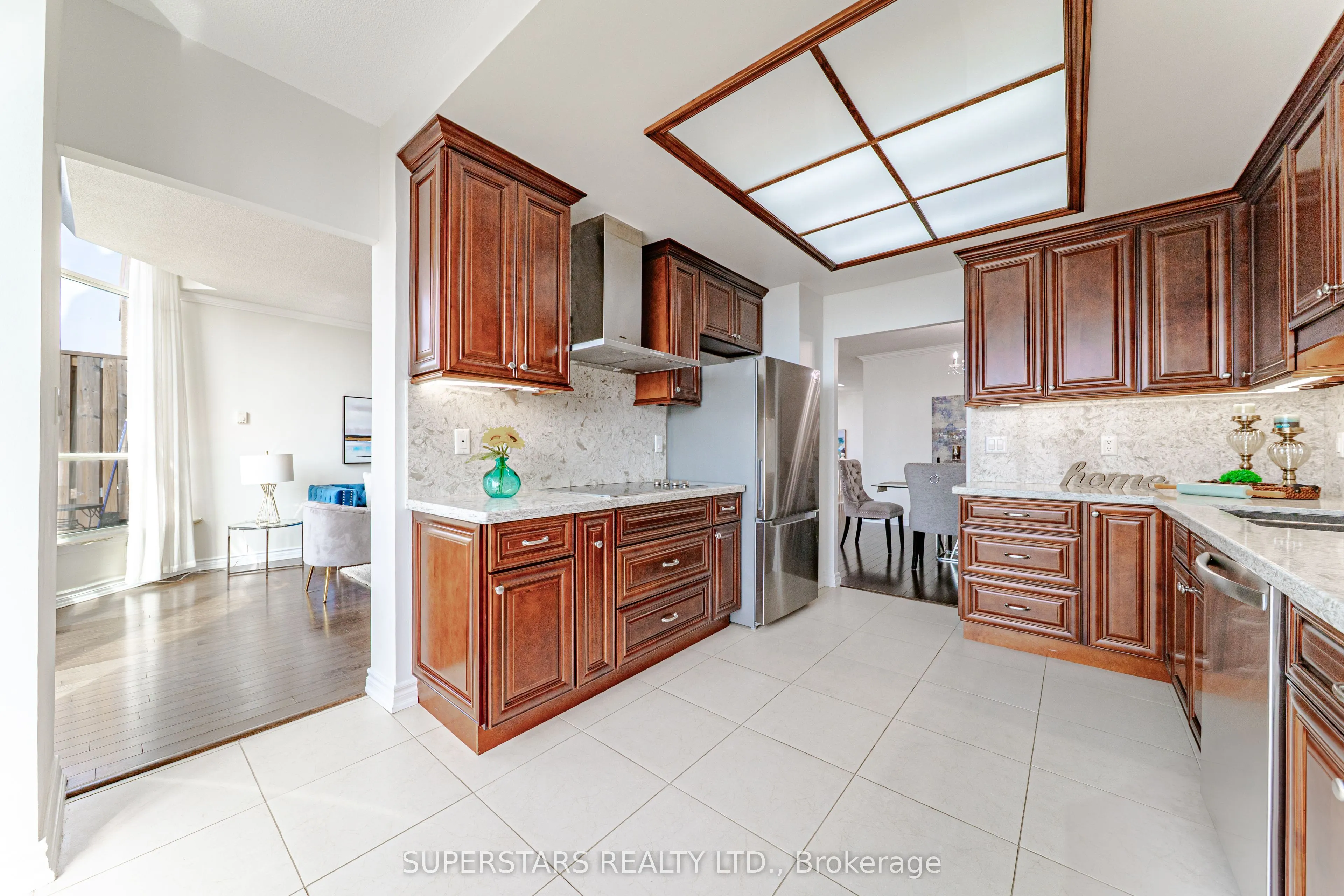 20 Guildwood Parkway #PH14