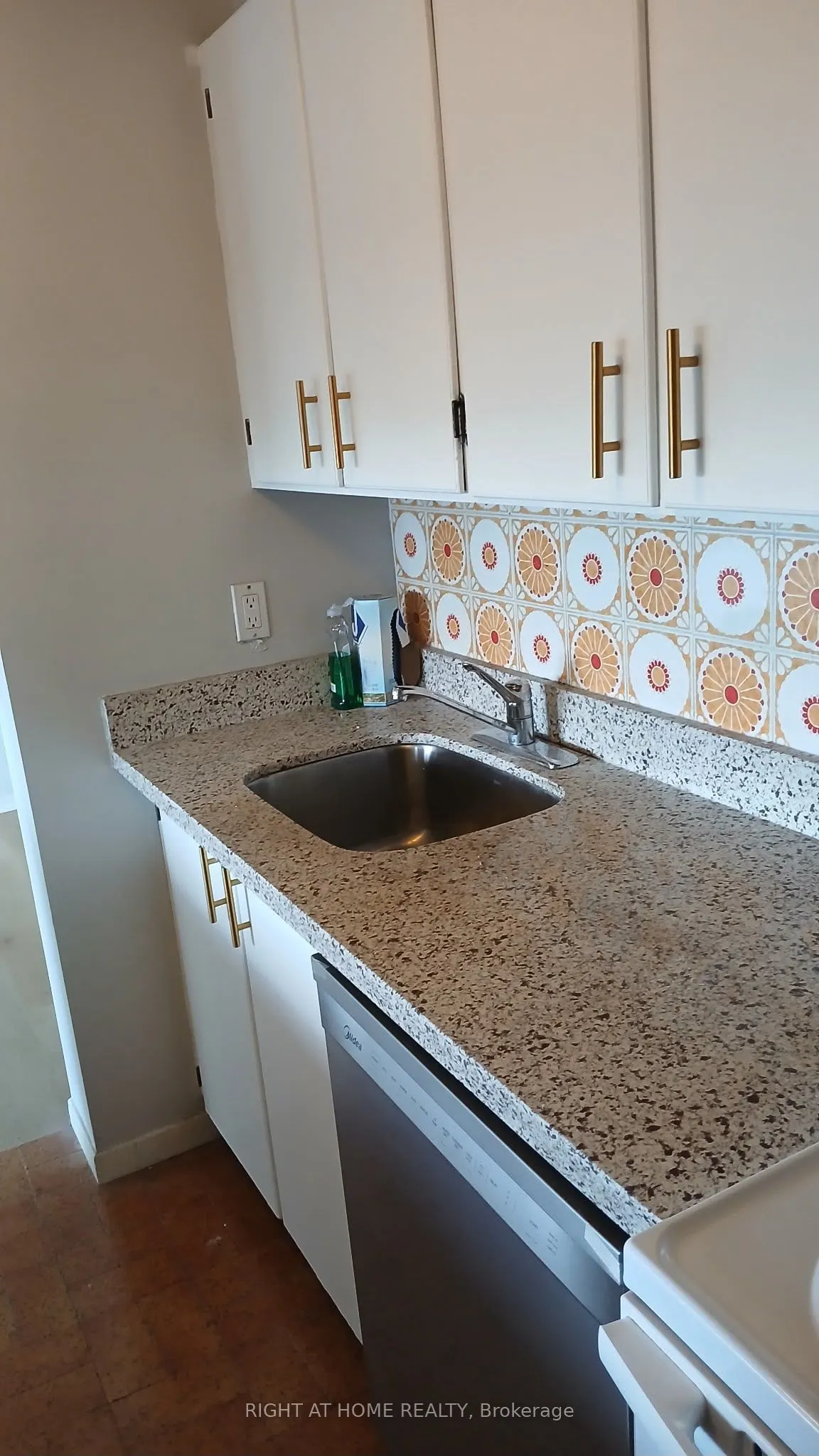 40 Bay Mills Boulevard #401