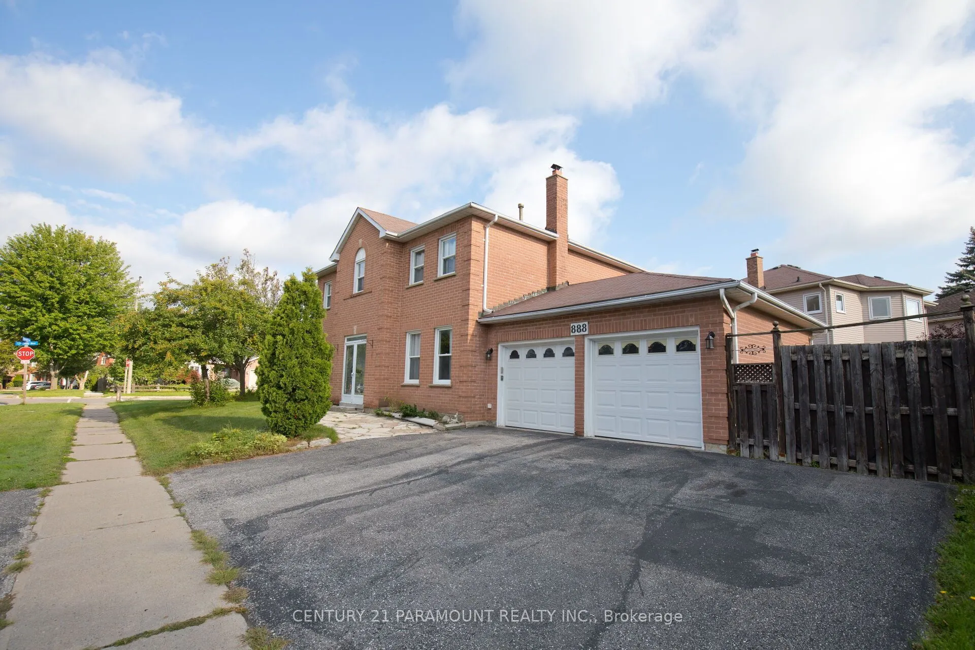 888 Sproule Crescent