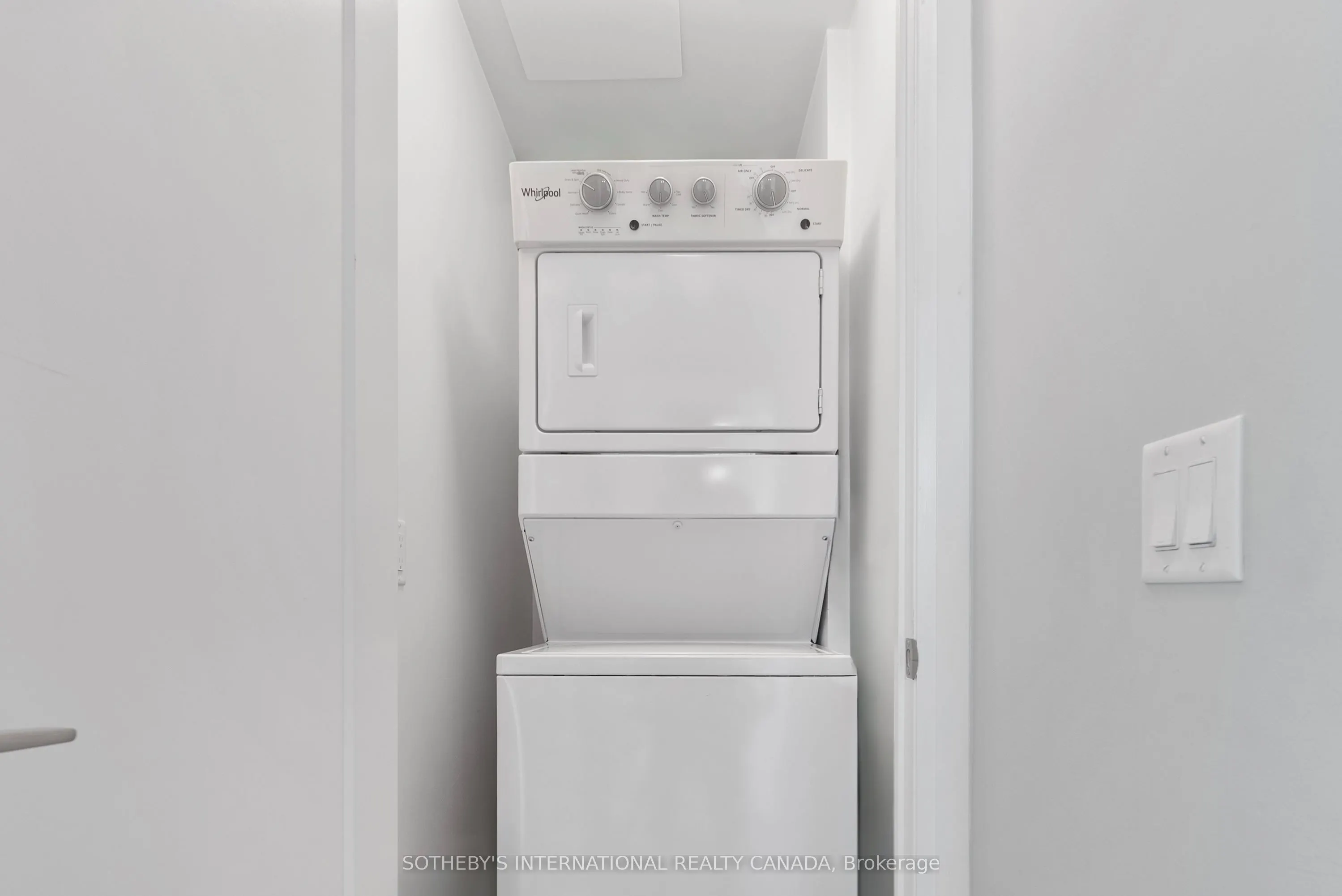3220 Sheppard Avenue E #809