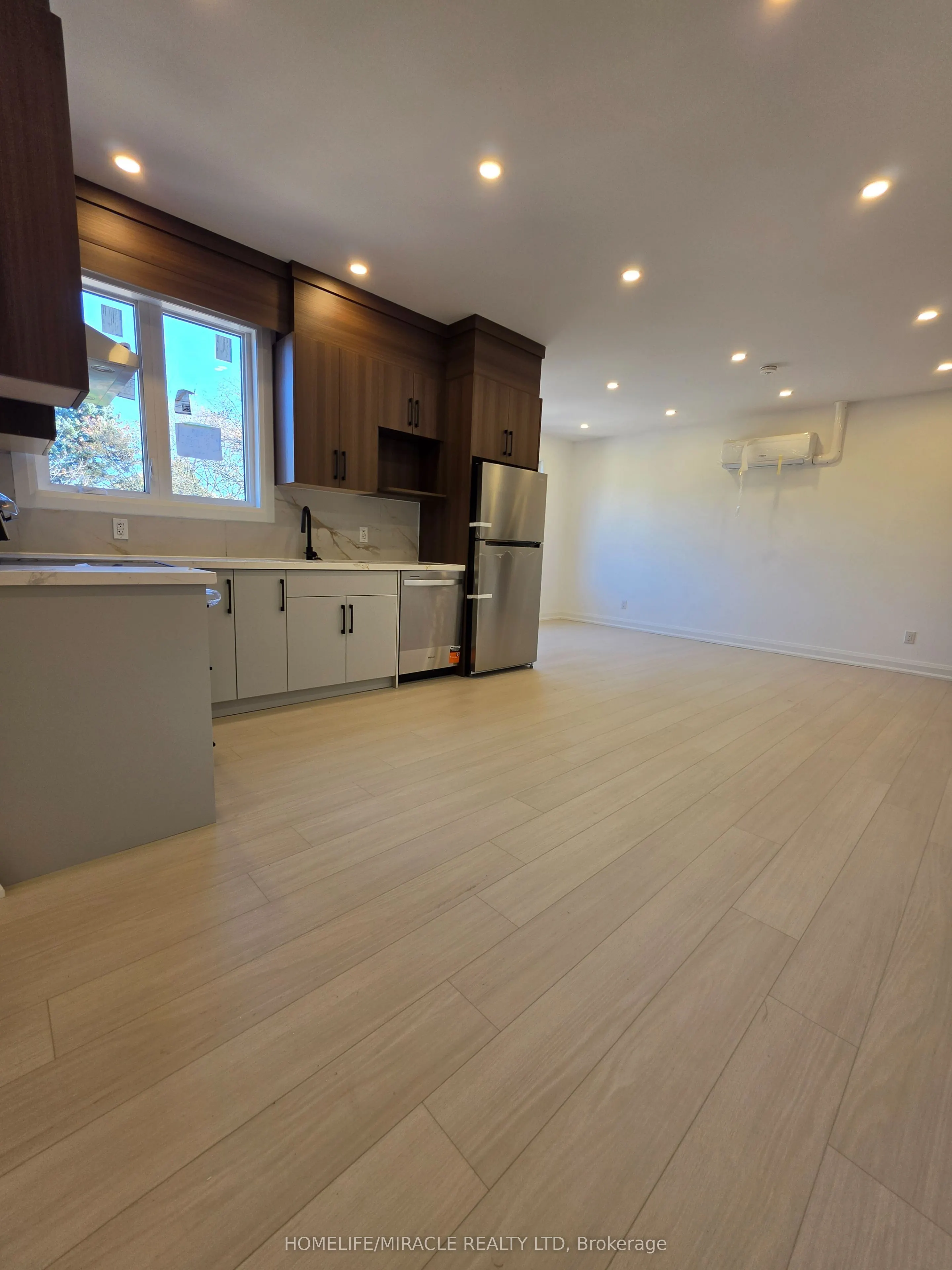 22 Rossander Court #Upper U3