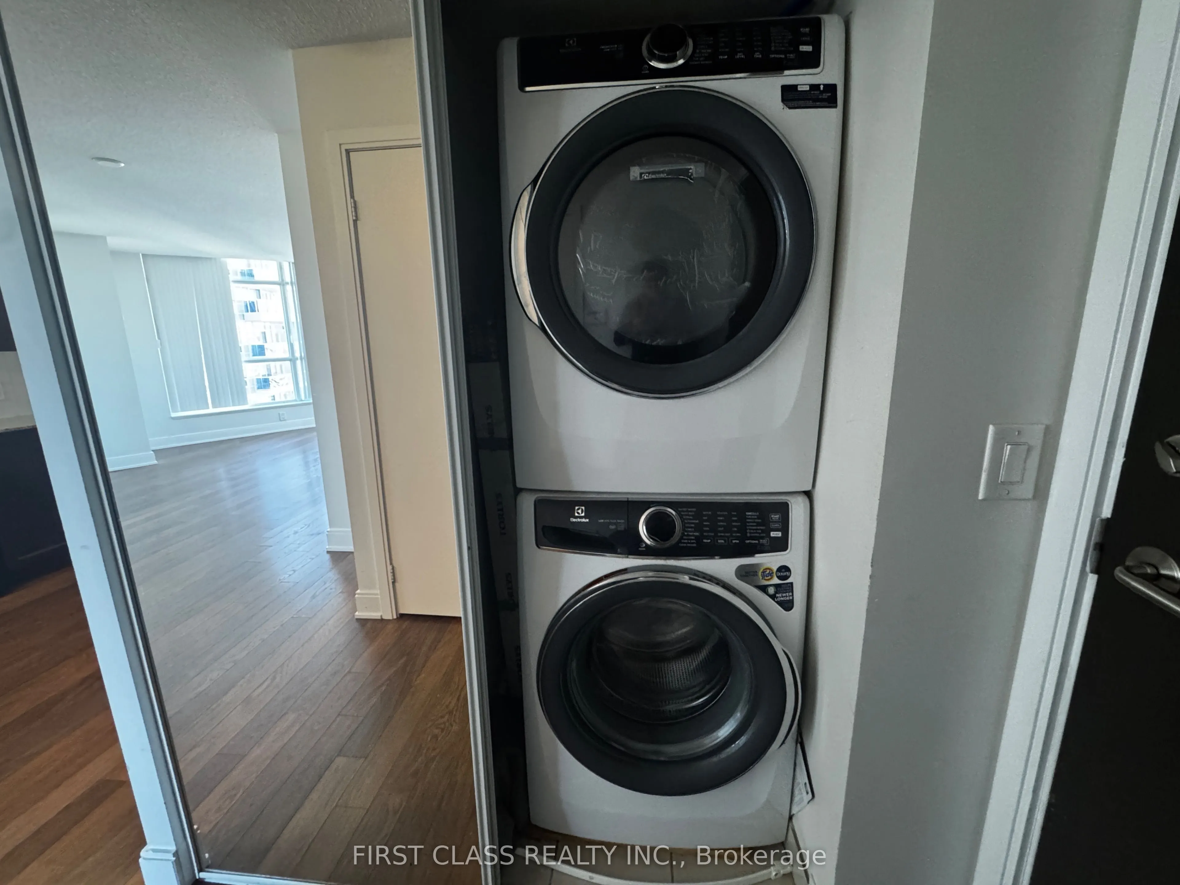 125 Village Green Square #3610