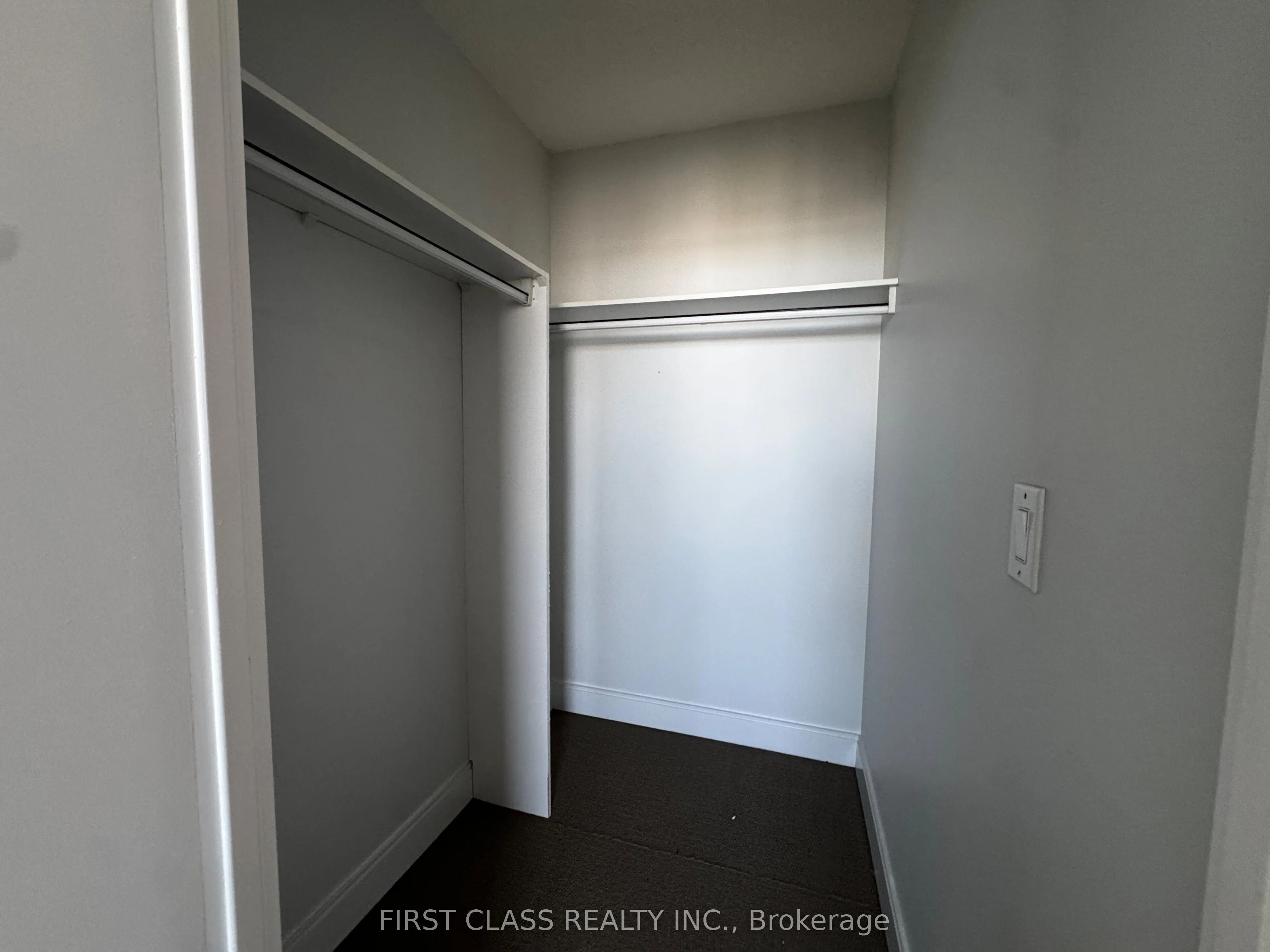 125 Village Green Square #3610