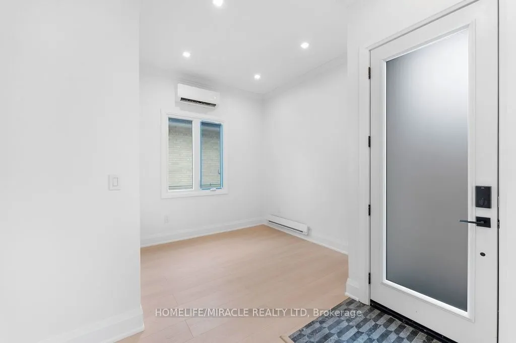 22 Rossander Court #Garden suite