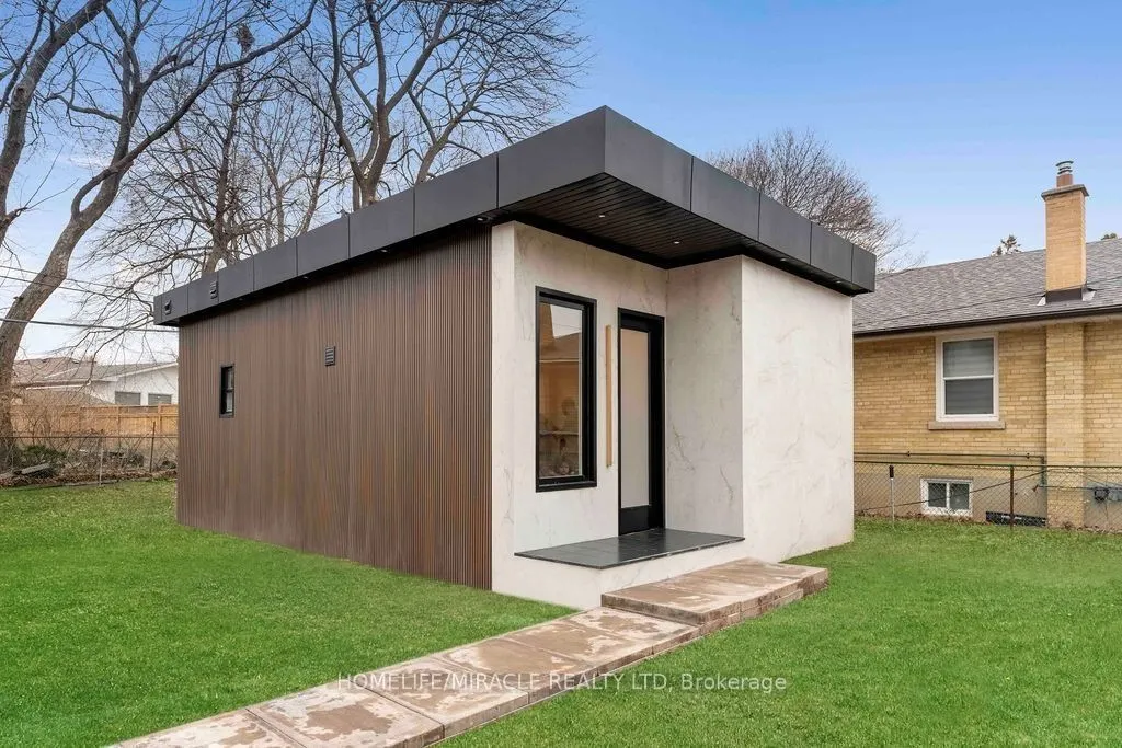 22 Rossander Court #Garden suite