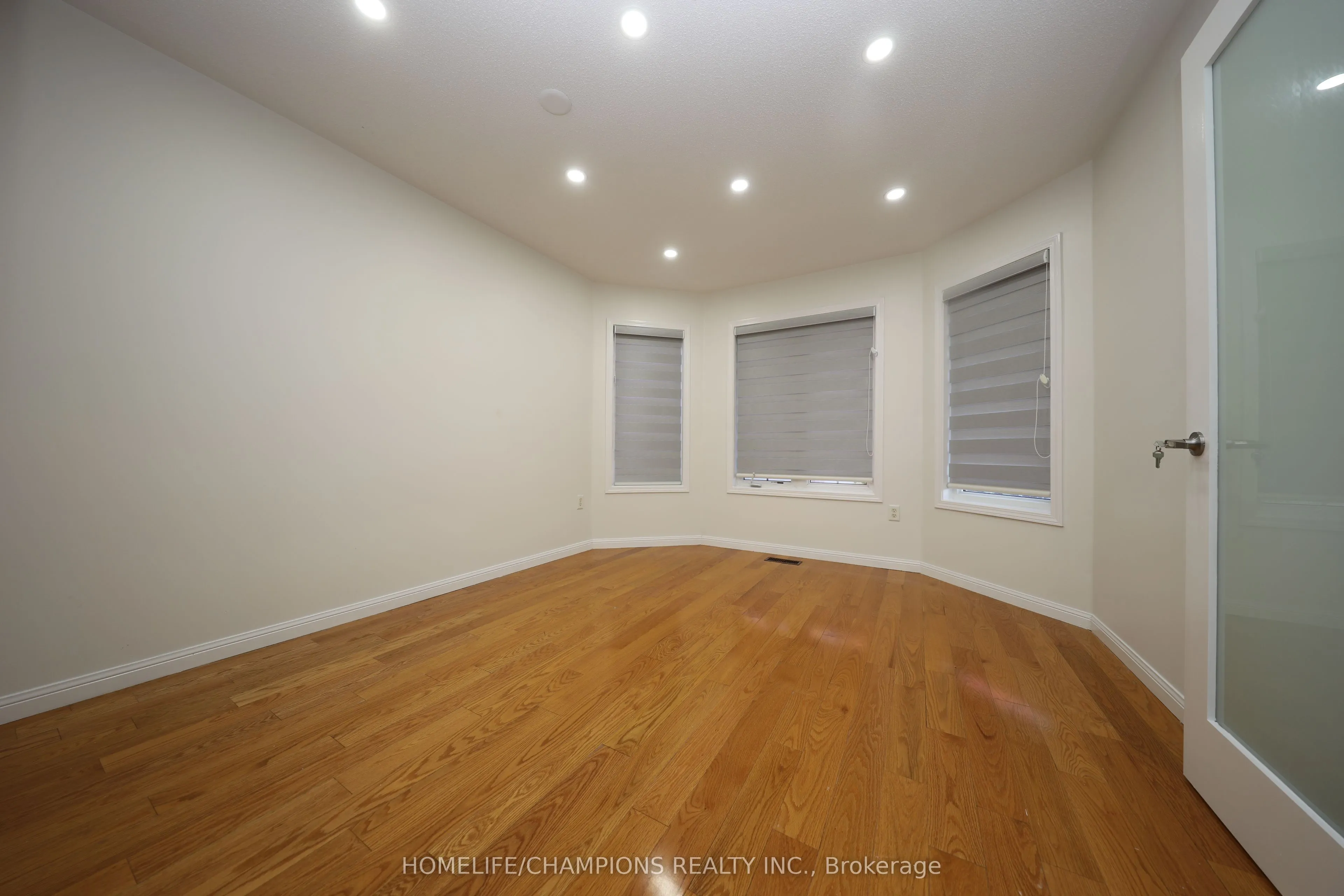 38 Bobolink Avenue