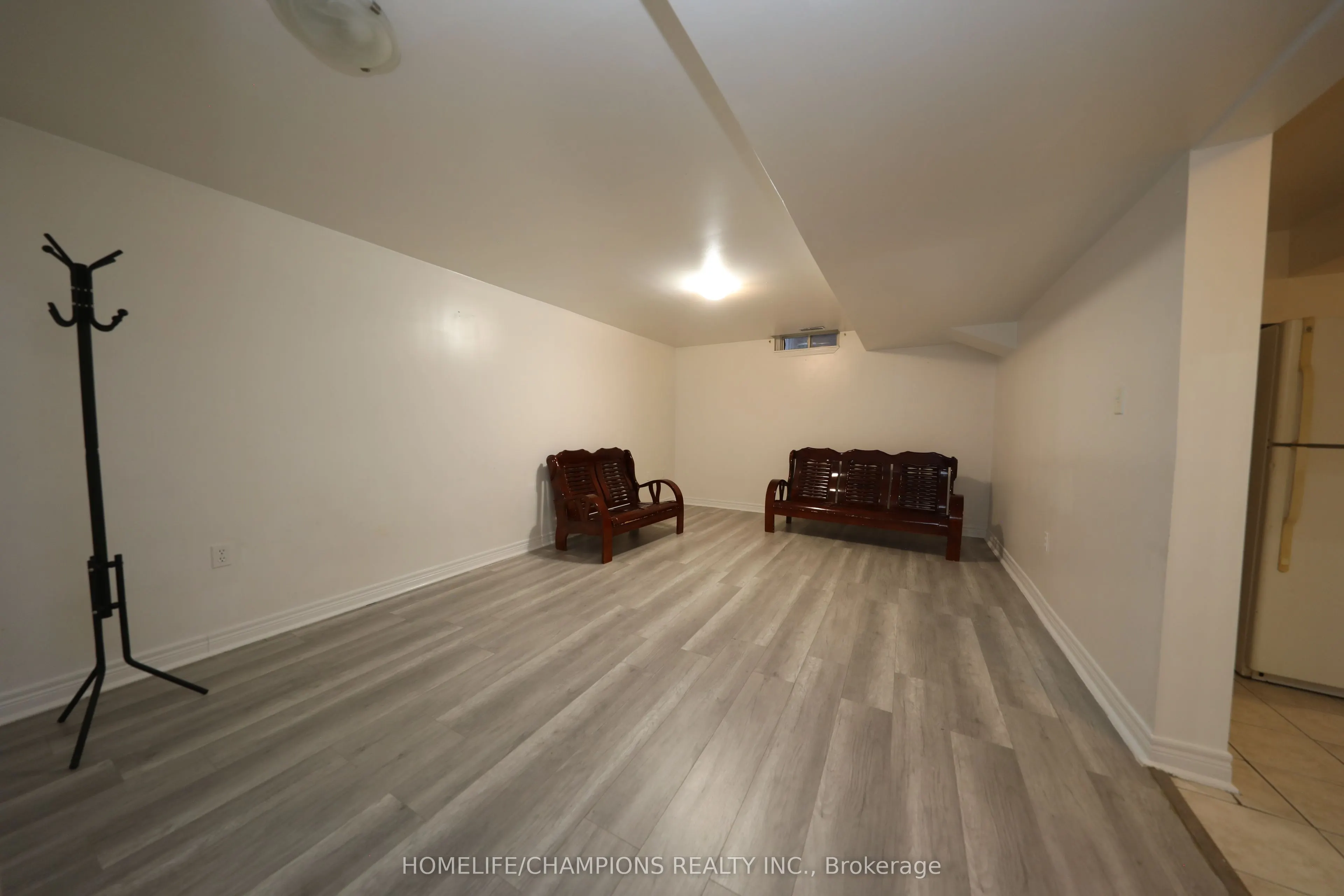 38 Bobolink Avenue
