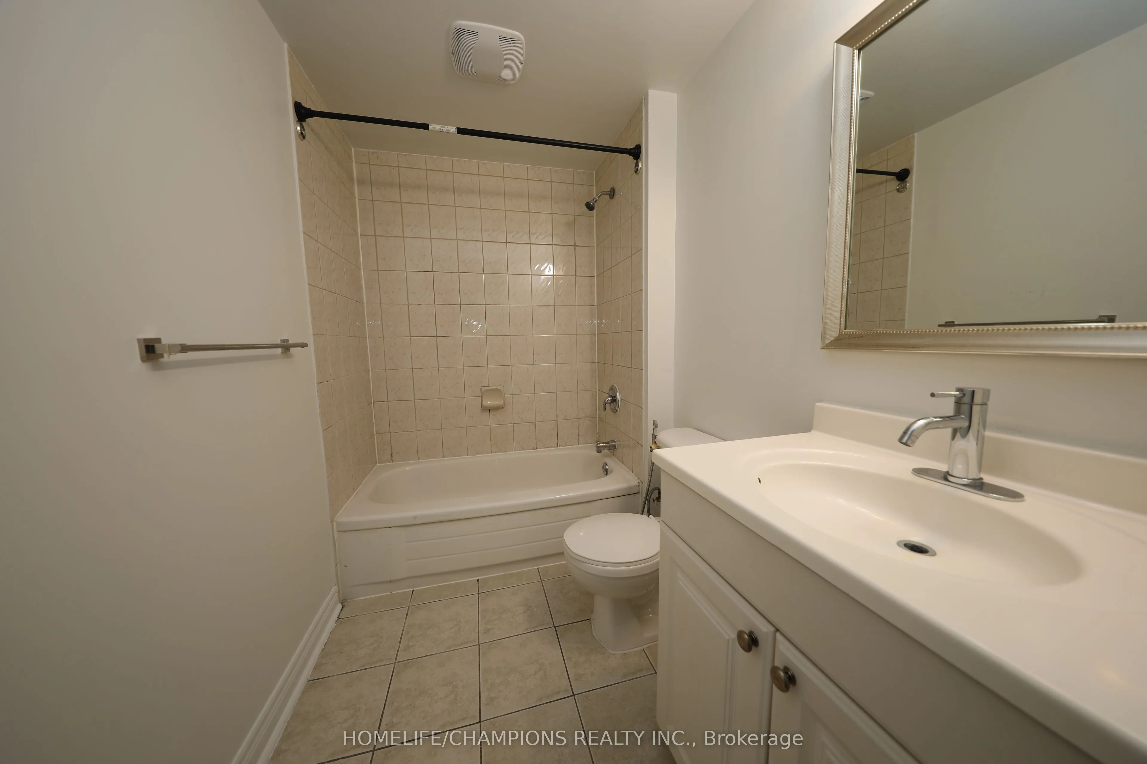 38 Bobolink Avenue