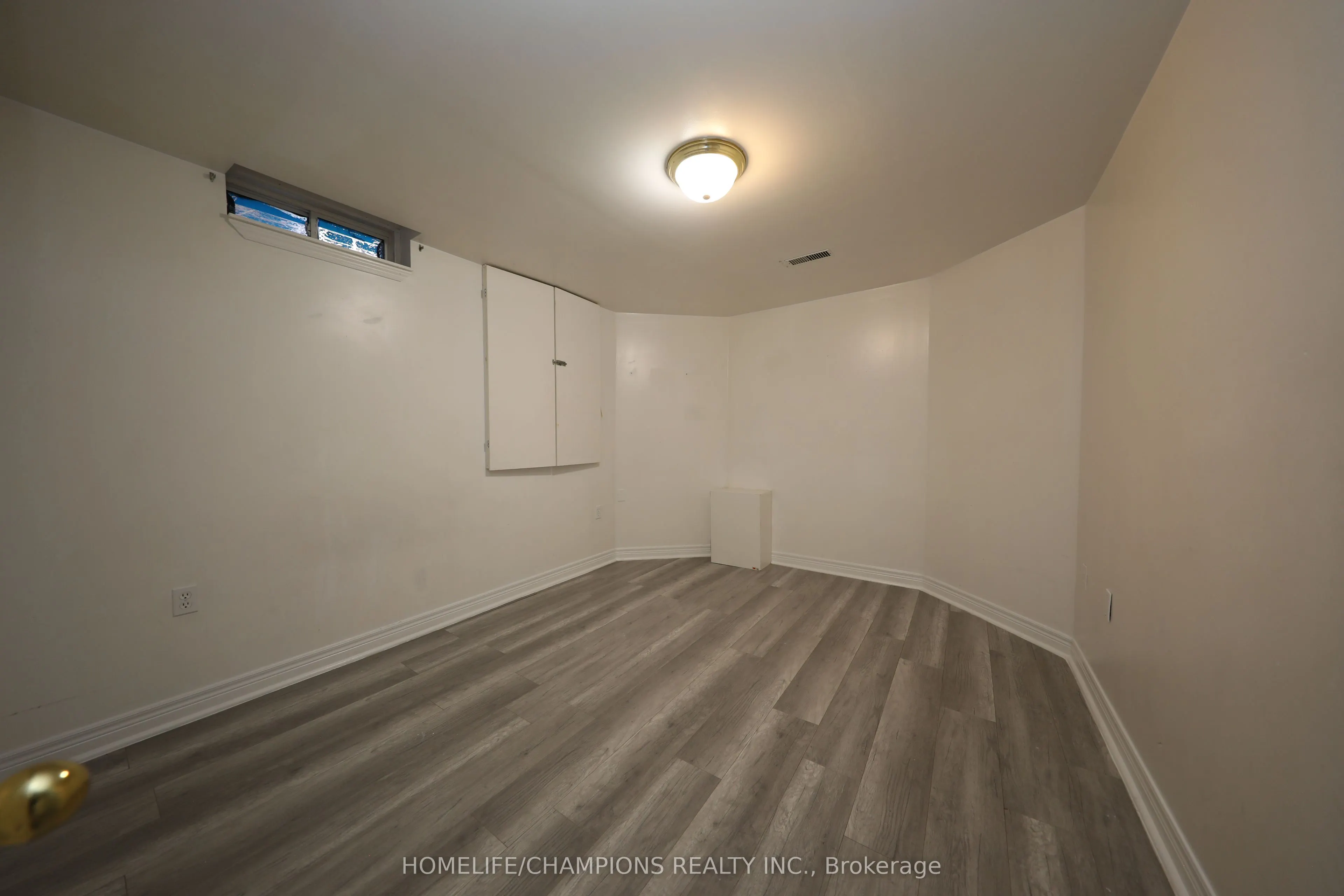 38 Bobolink Avenue