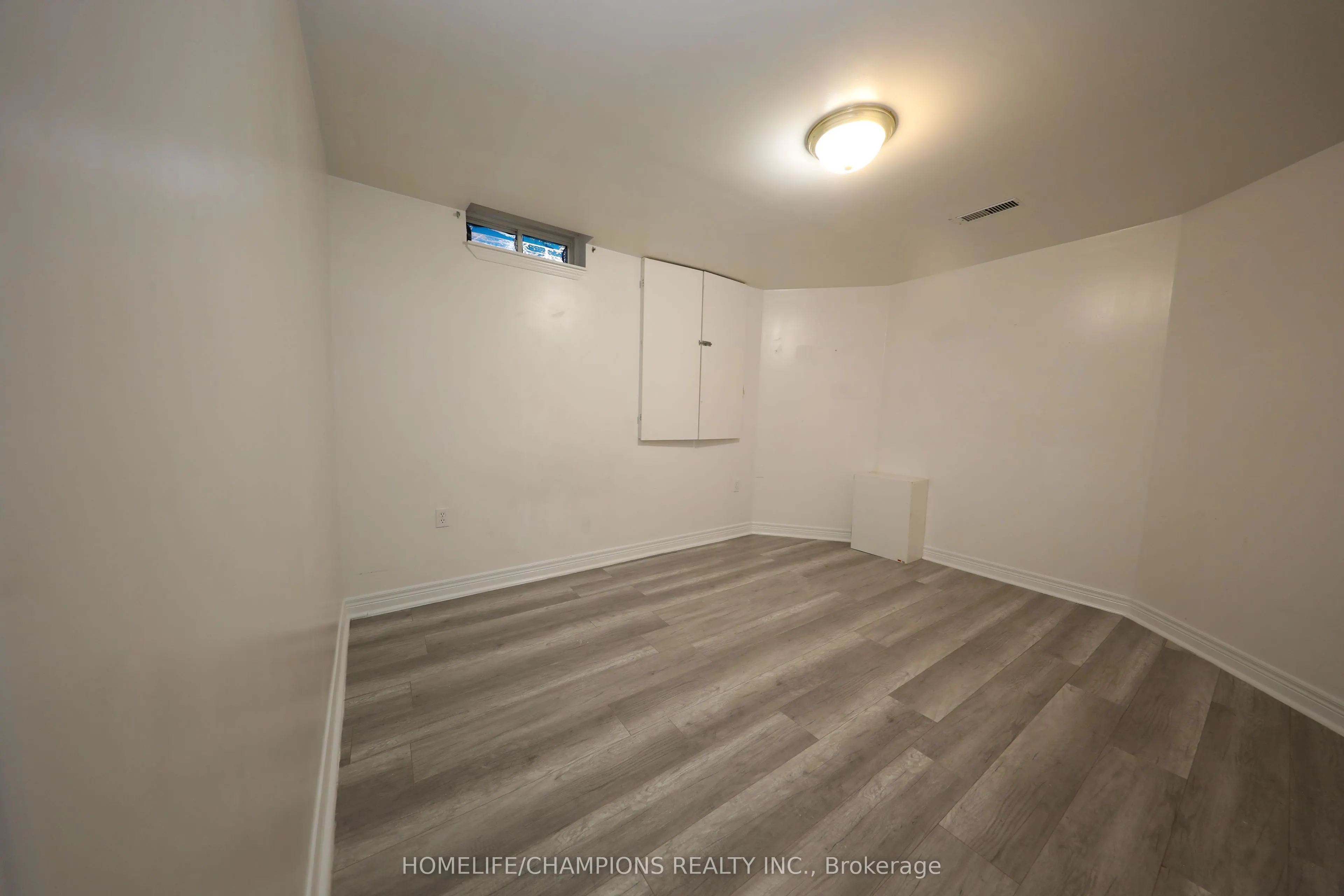 38 Bobolink Avenue