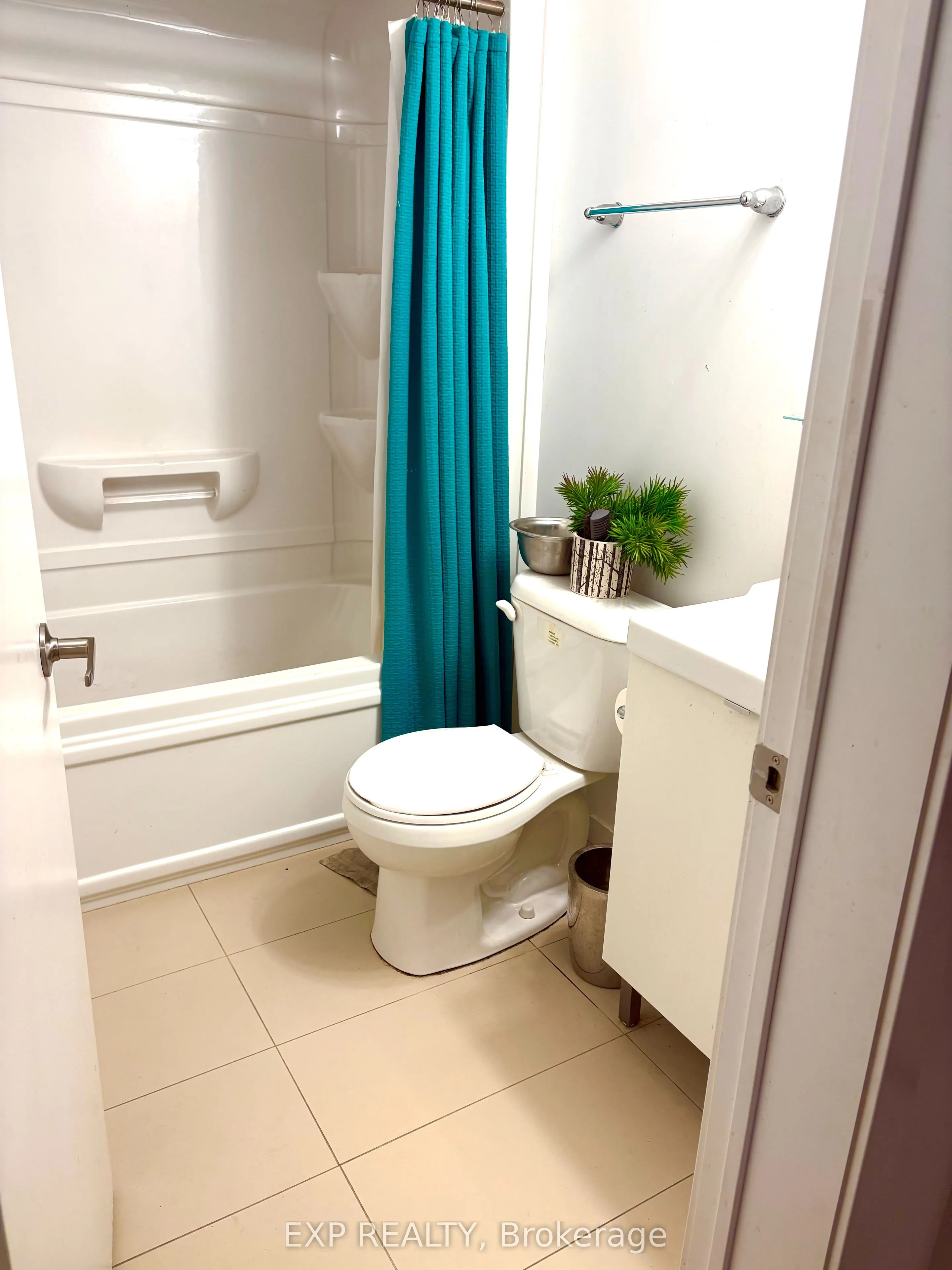 1740 Simcoe Street N #53