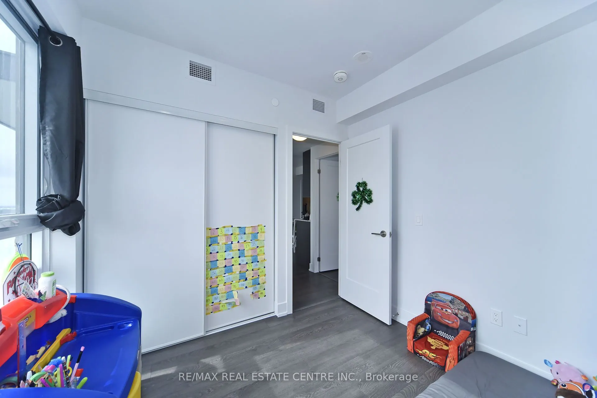 2550 Simcoe Street #1216