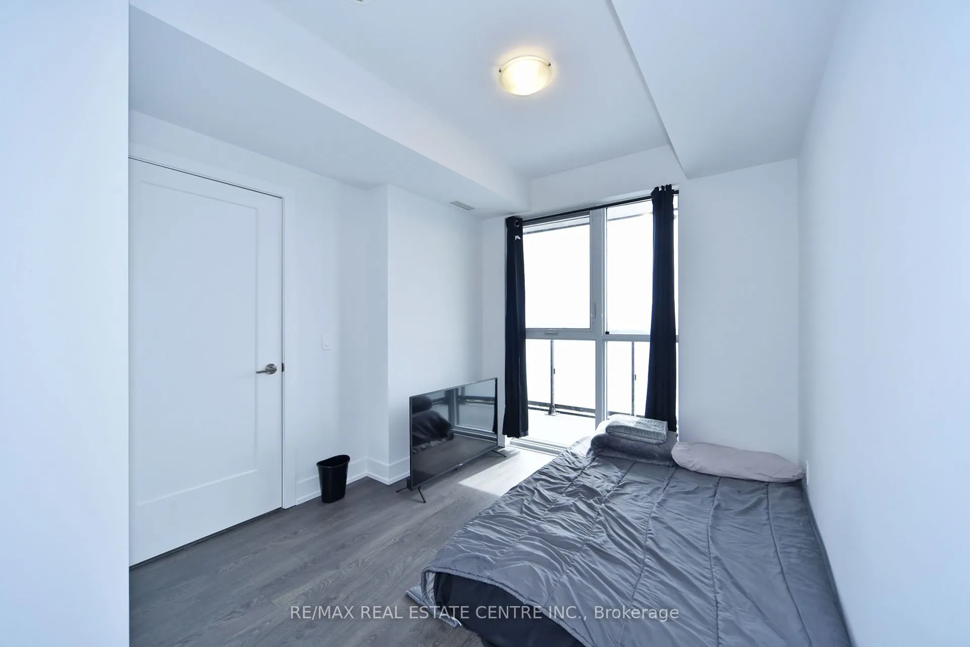 2550 Simcoe Street #1216