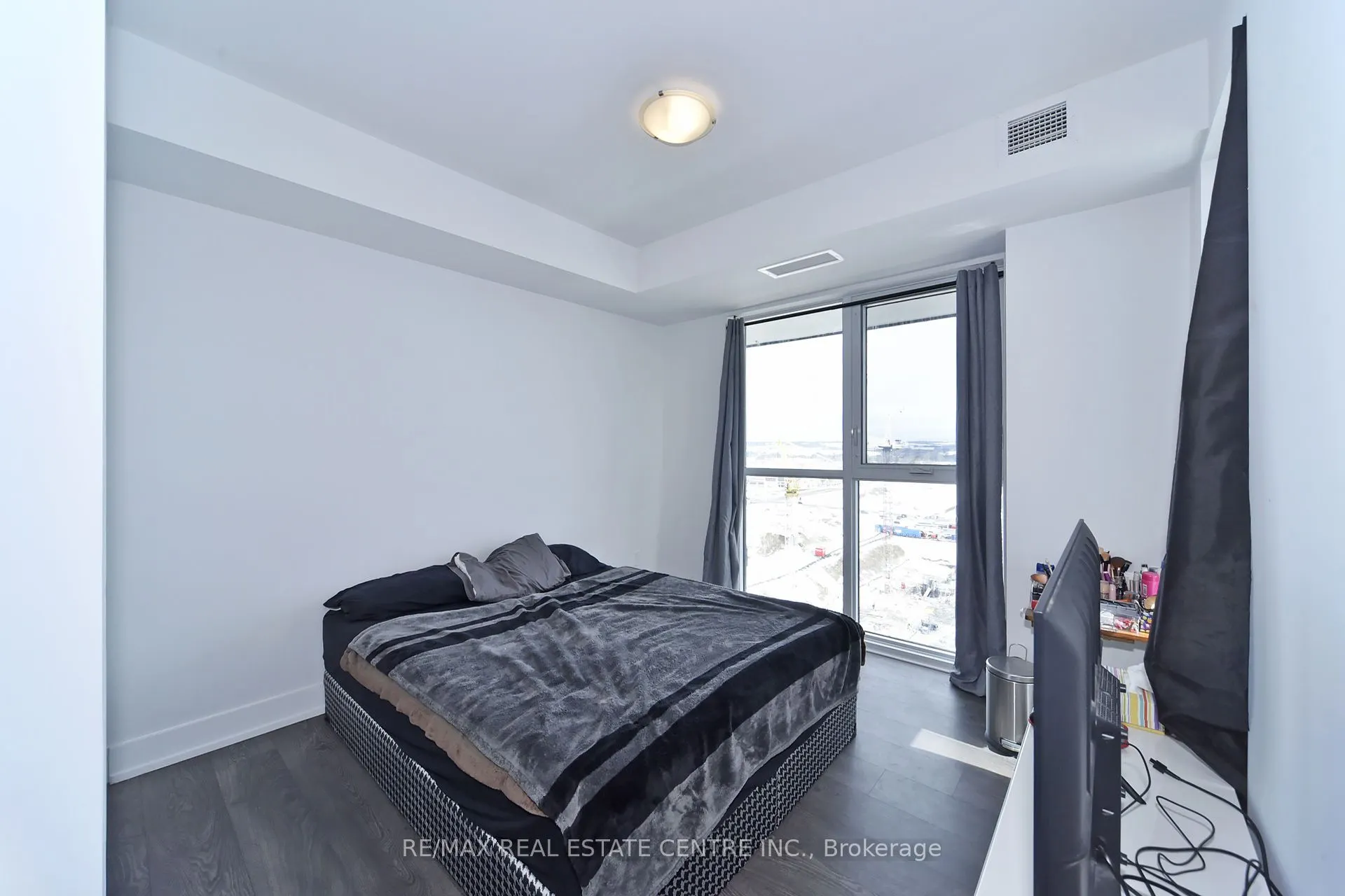 2550 Simcoe Street #1216