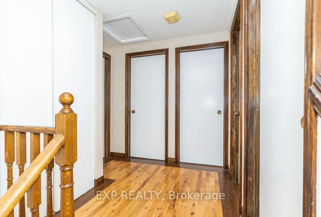 64 Burden Crescent #Main / Upper
