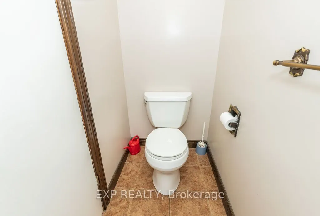 64 Burden Crescent #Main / Upper