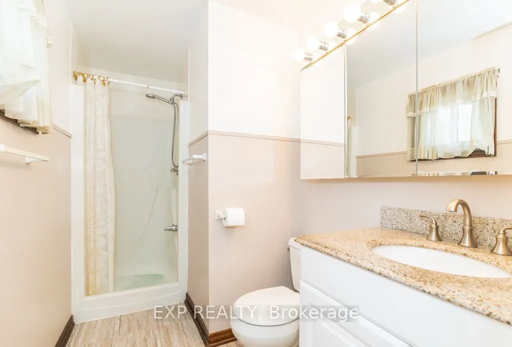 64 Burden Crescent #Main / Upper