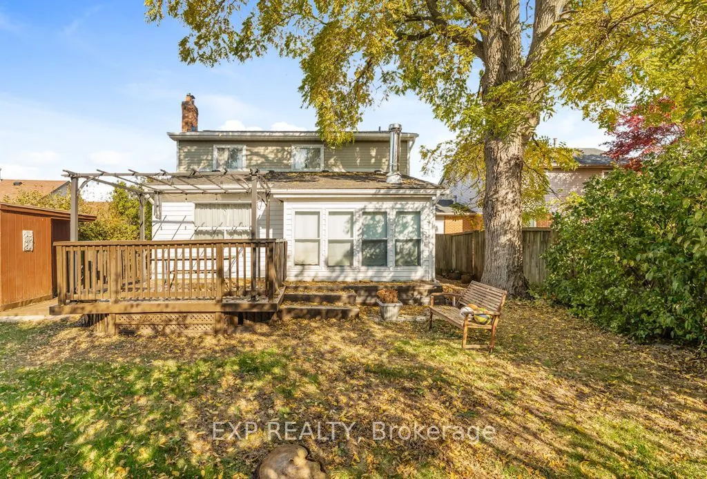 64 Burden Crescent #Main / Upper