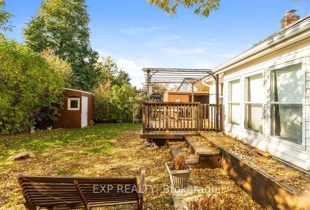 64 Burden Crescent #Main / Upper