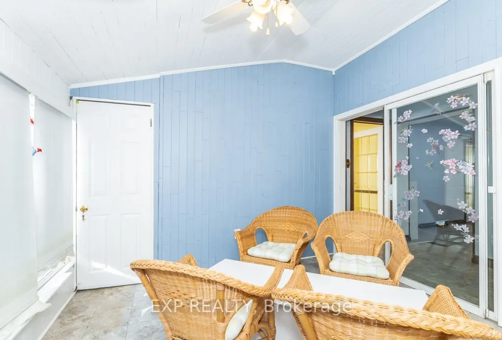 64 Burden Crescent #Main / Upper