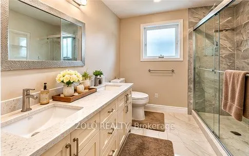 76 Lansbury Drive W