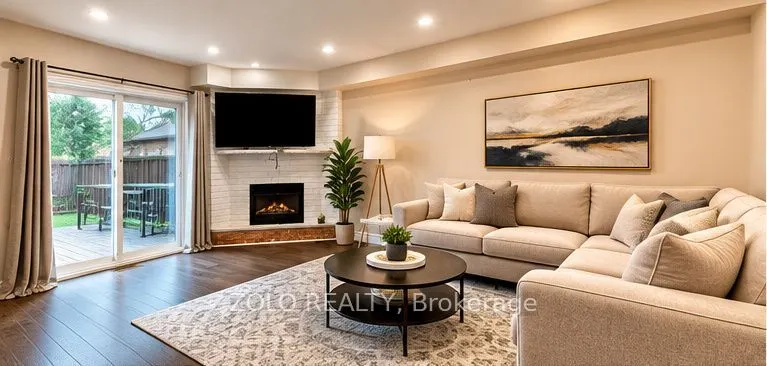76 Lansbury Drive W