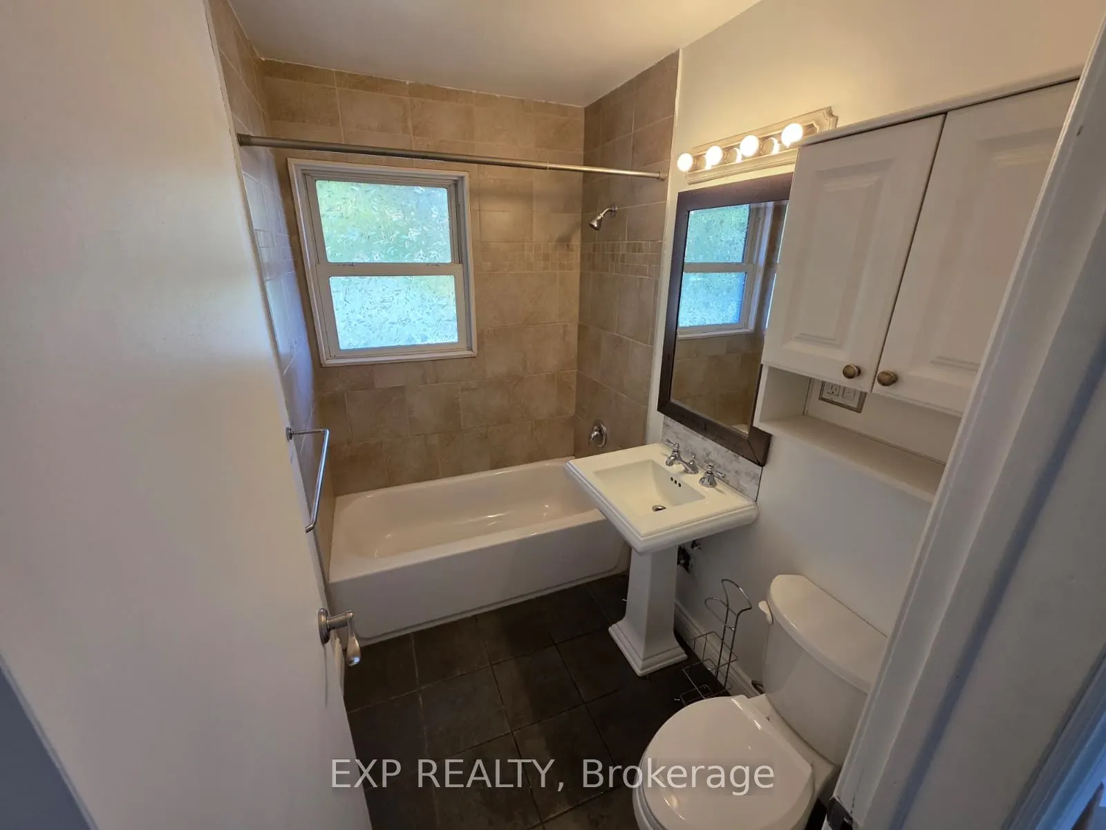 749 King Street W #Main