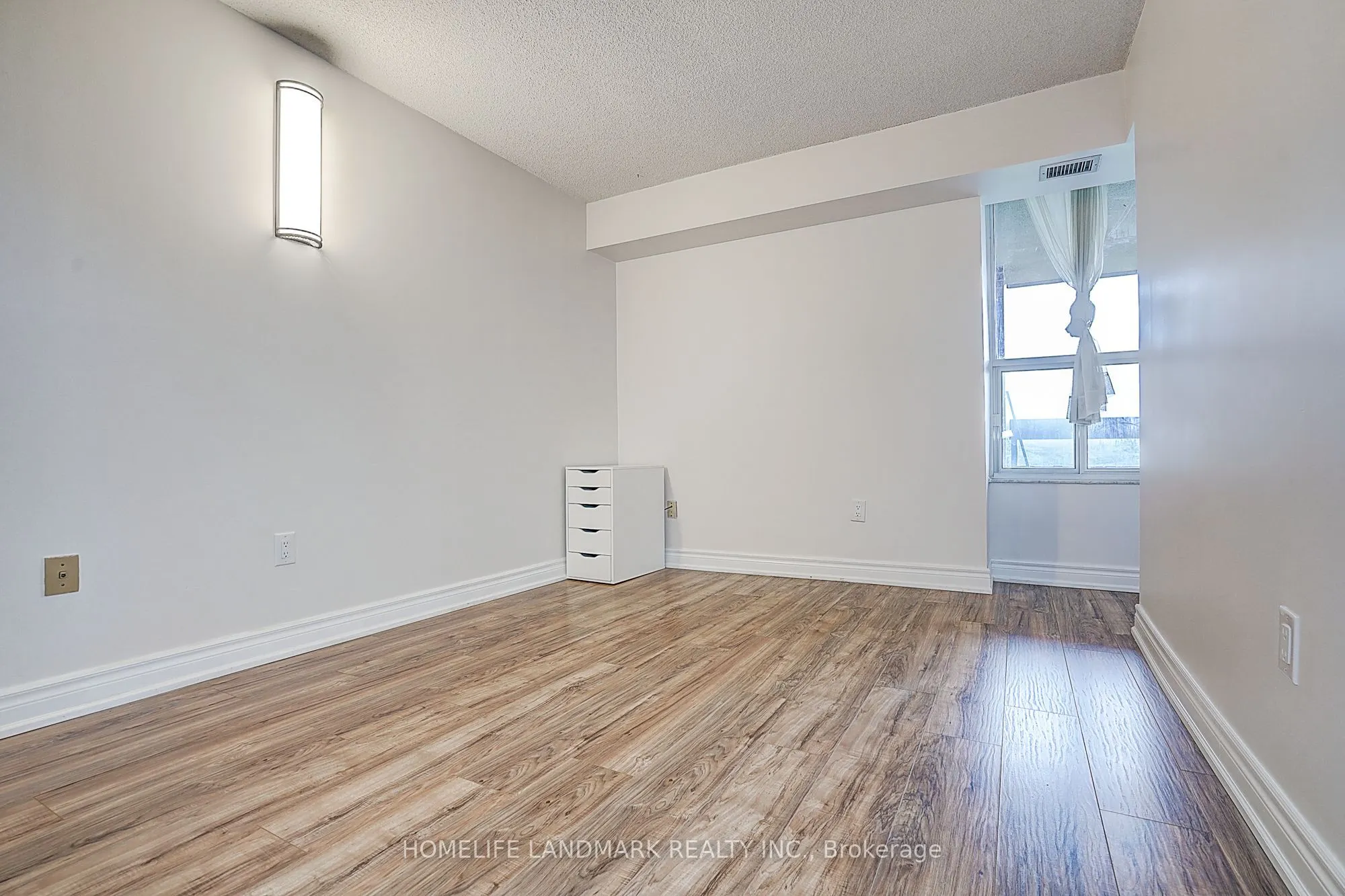2365 Kennedy Road #611