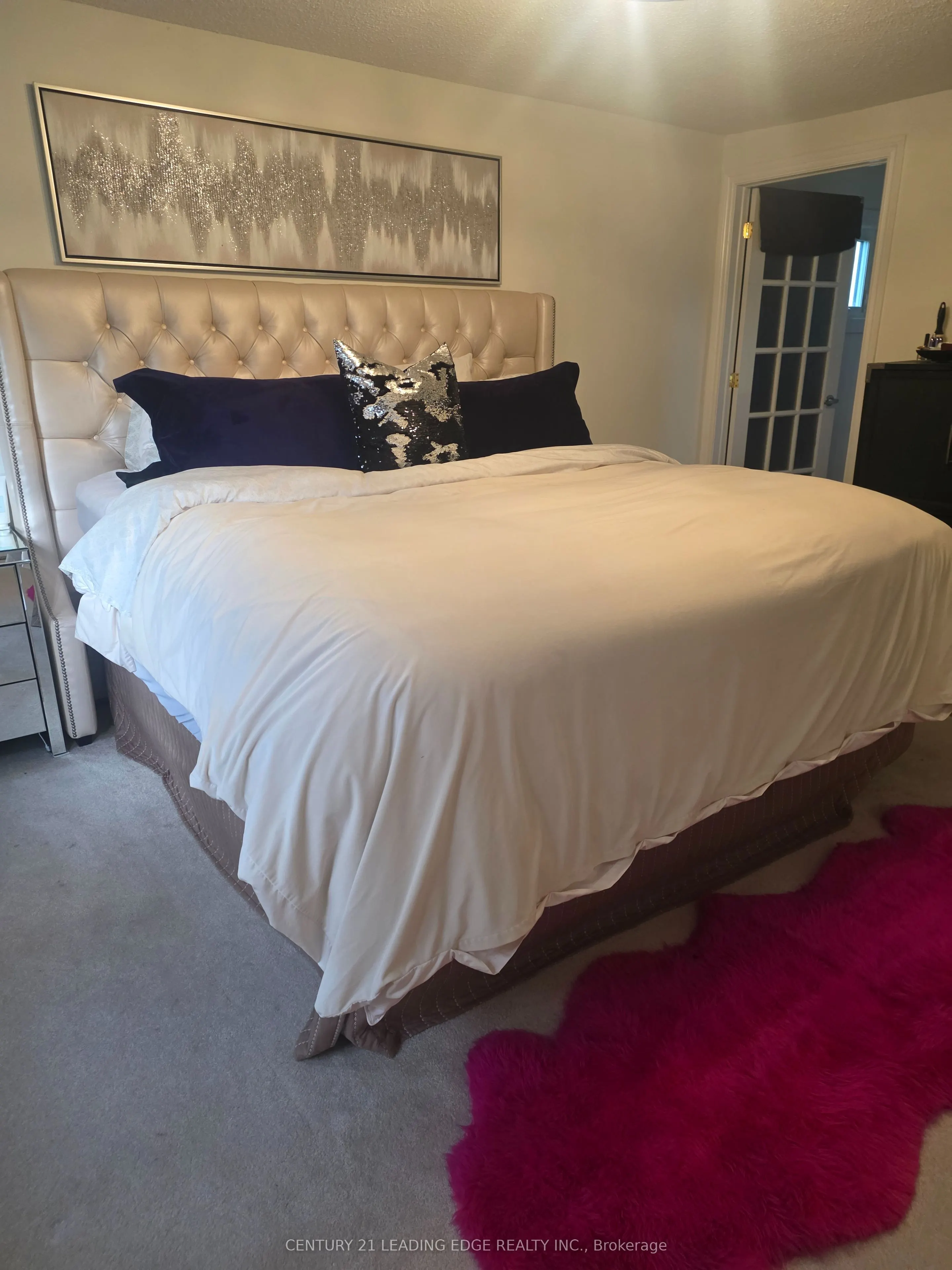85 Panter Crescent