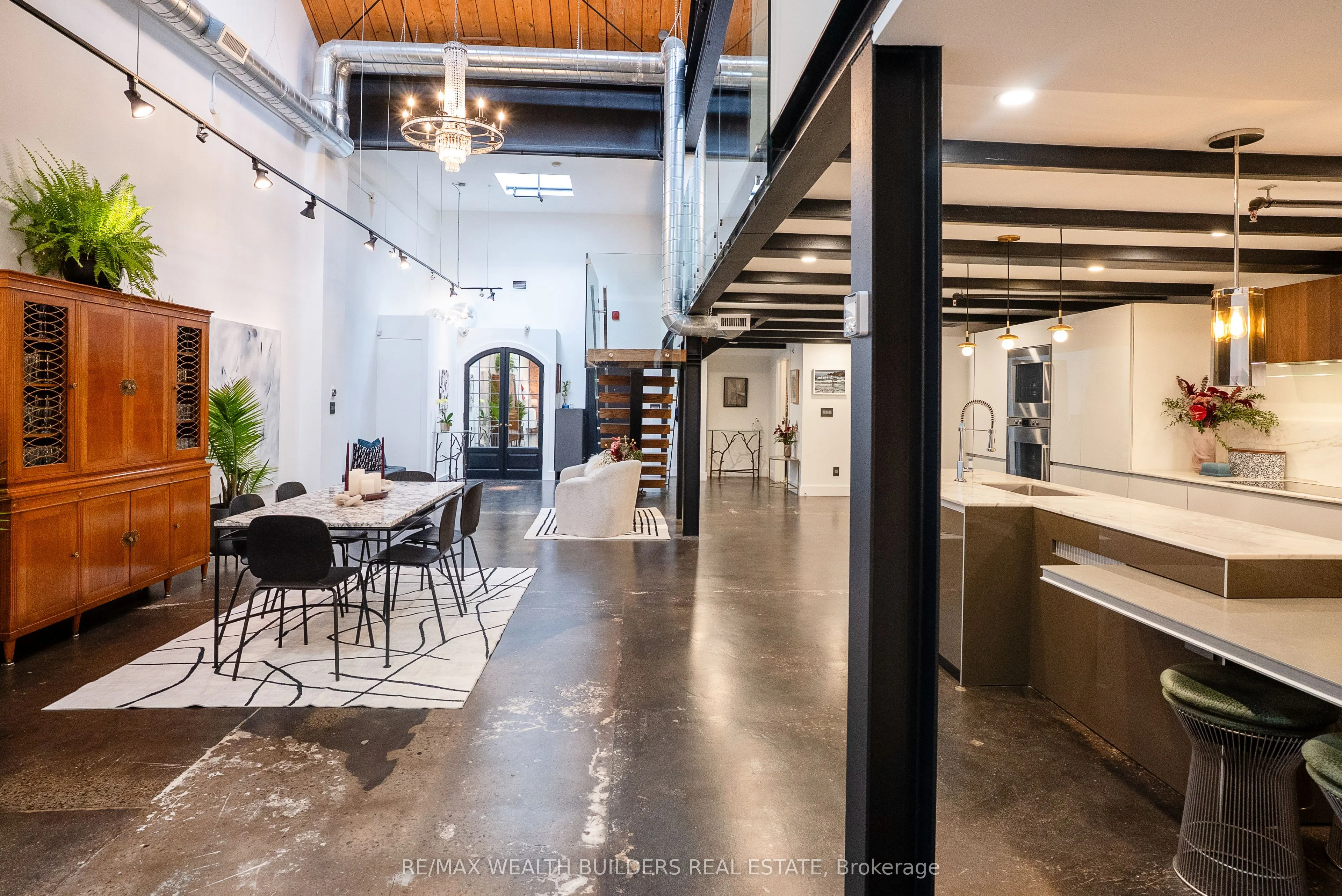 326 Carlaw Avenue #123