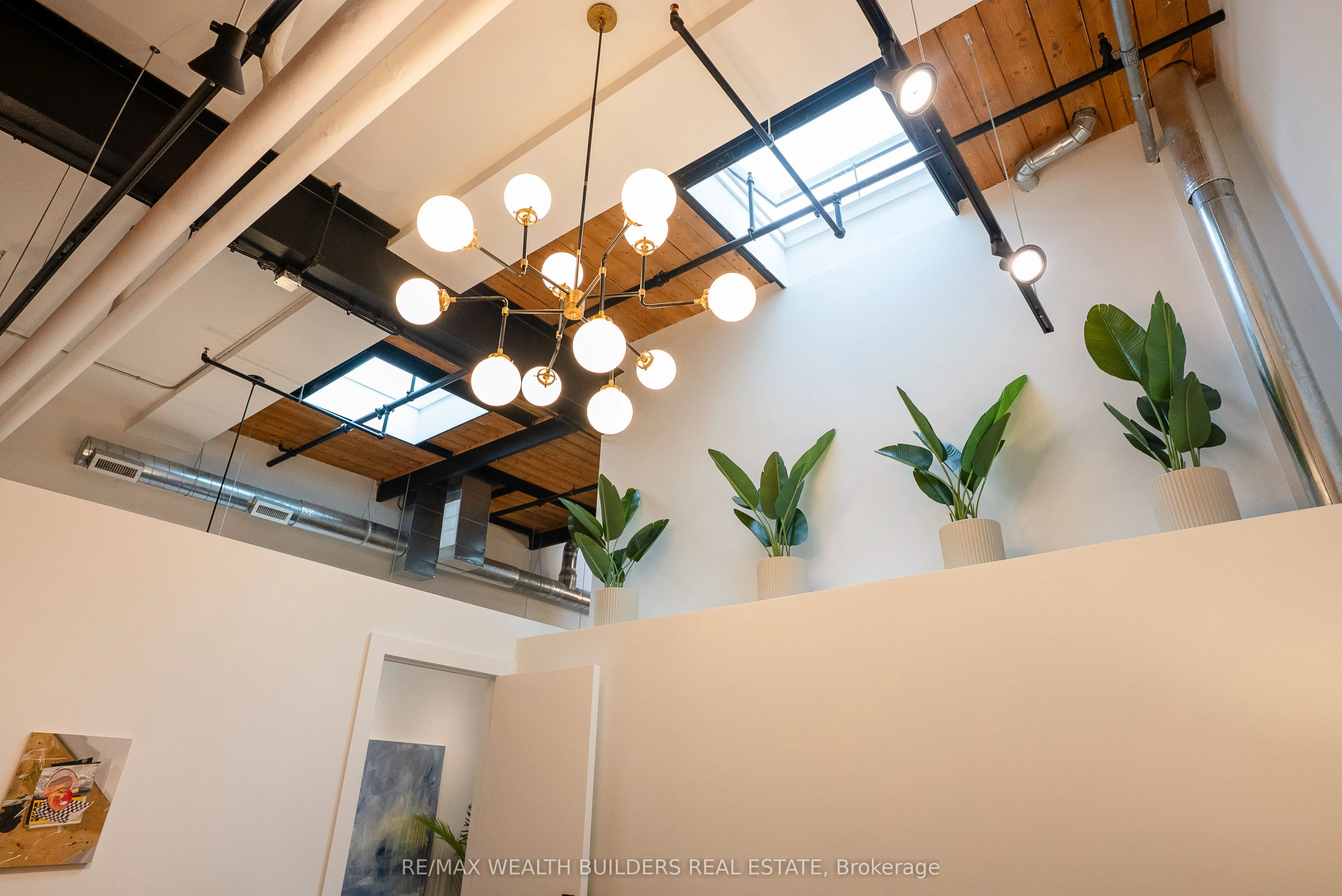 326 Carlaw Avenue #123