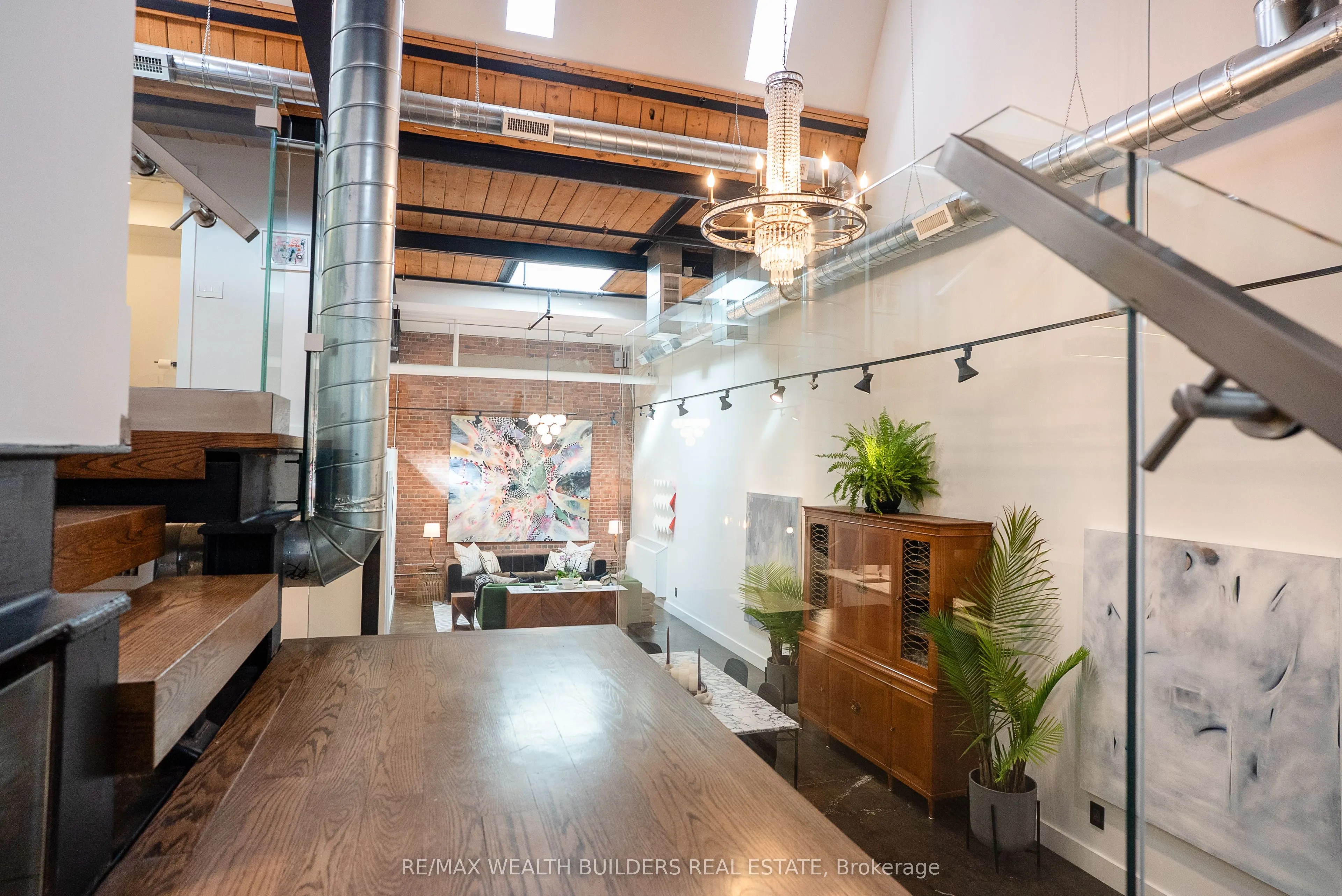 326 Carlaw Avenue #123