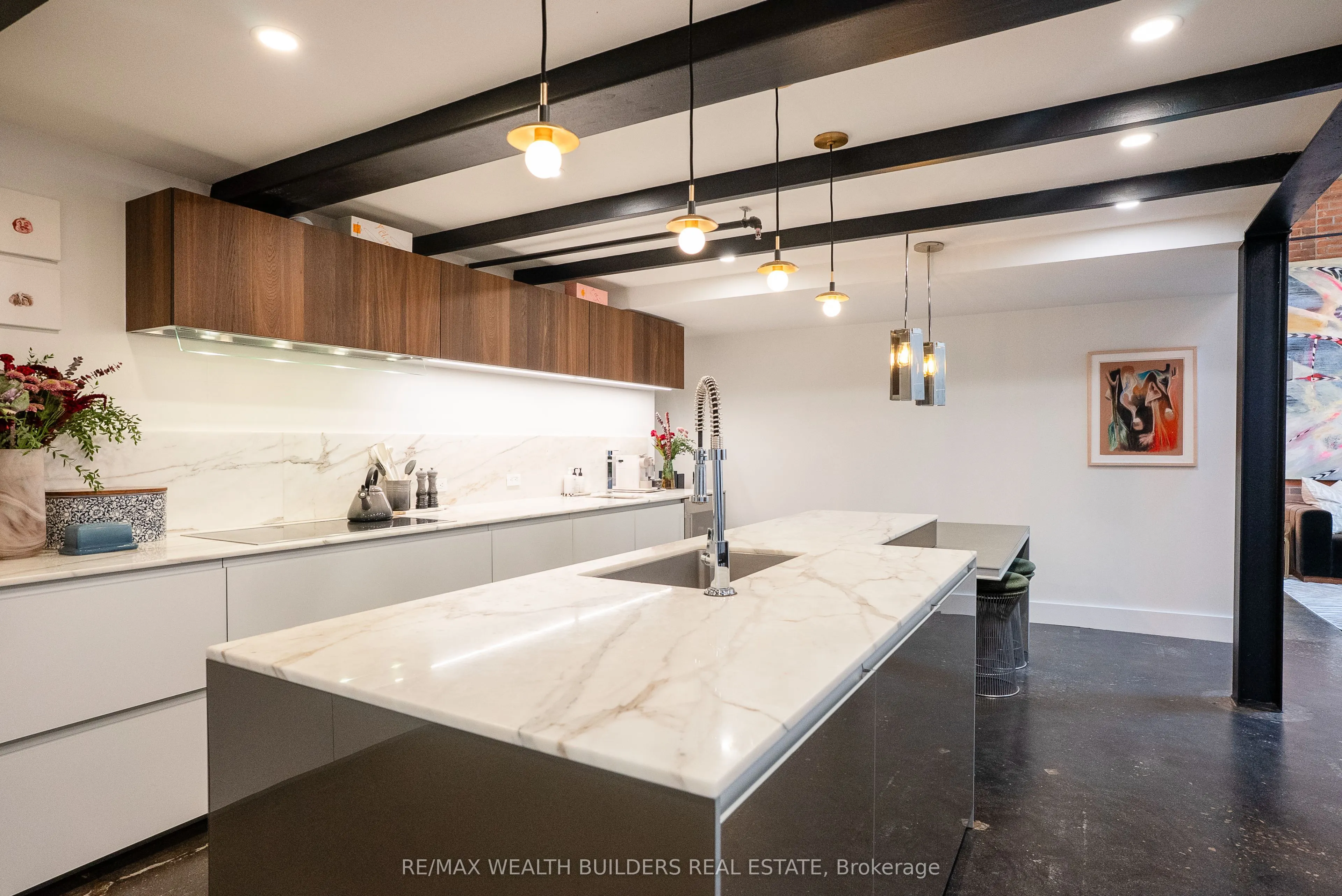 326 Carlaw Avenue #123