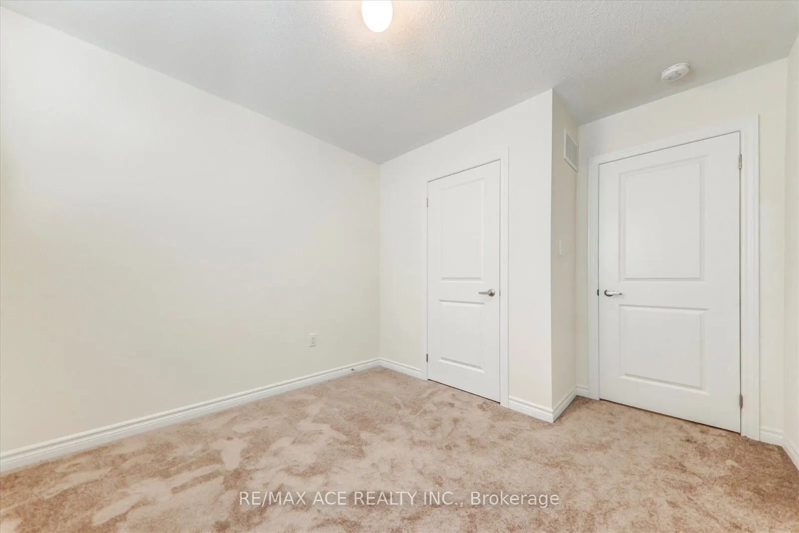 1152 Skyridge Boulevard