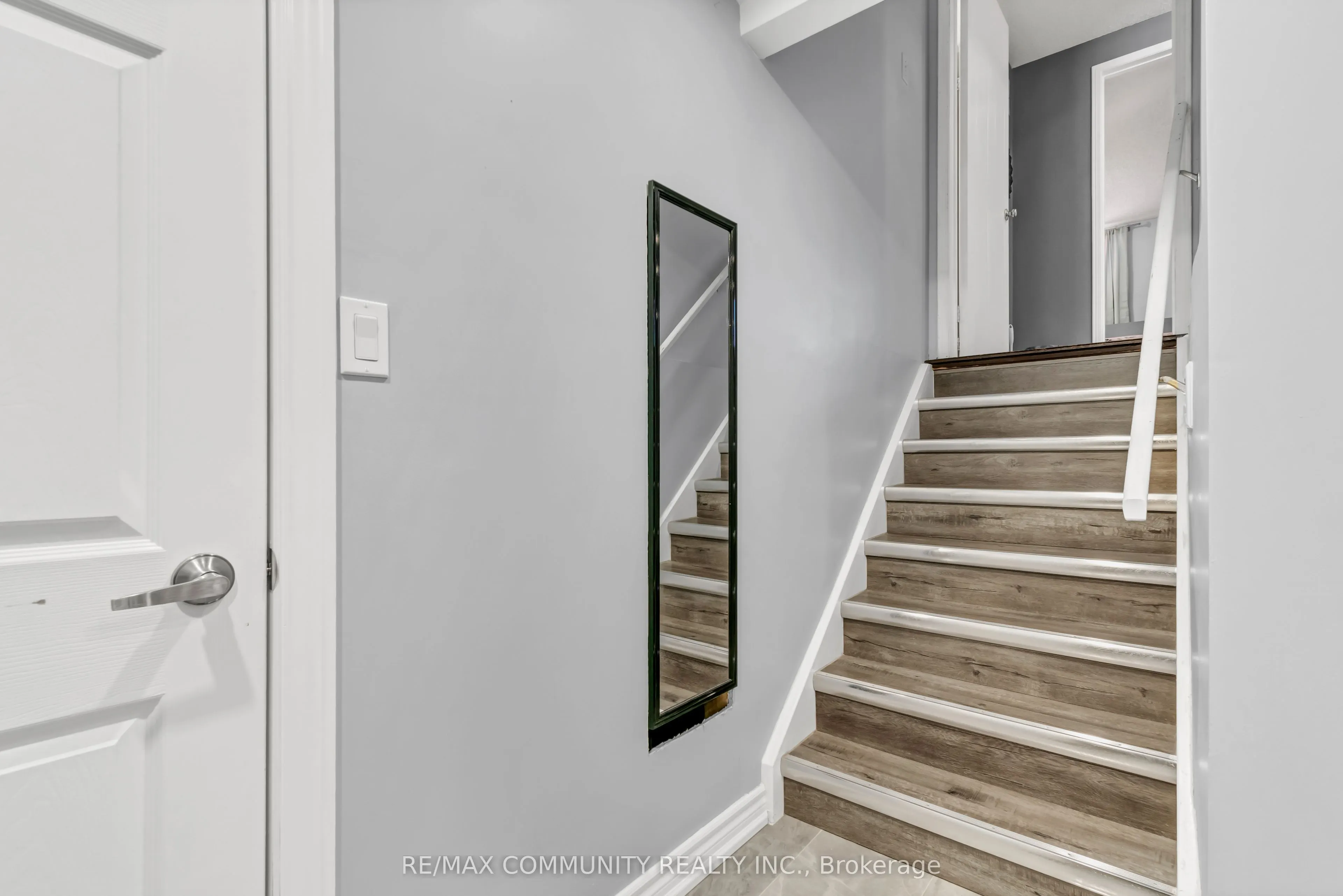 1376 Trowbridge Drive