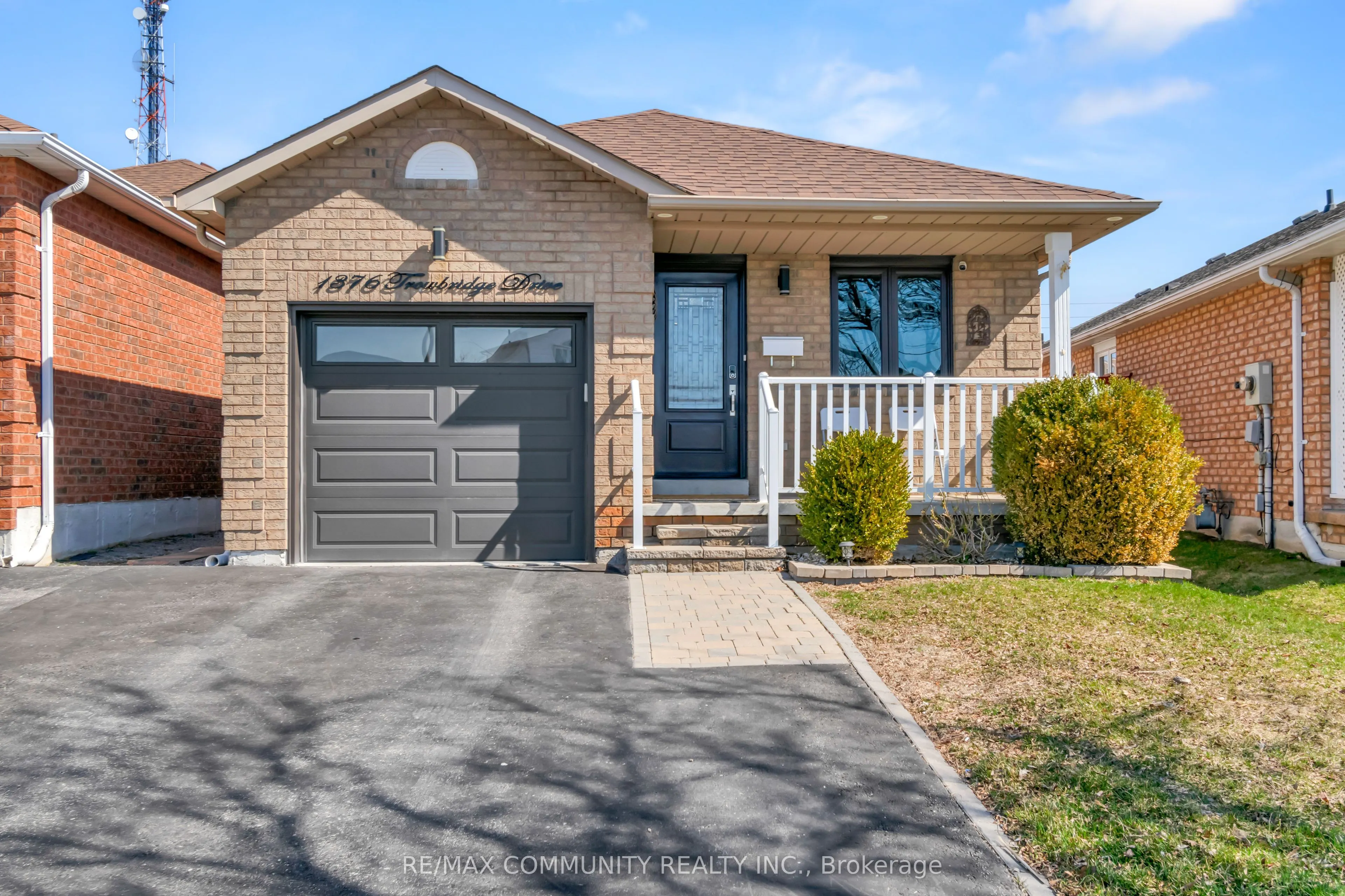 1376 Trowbridge Drive