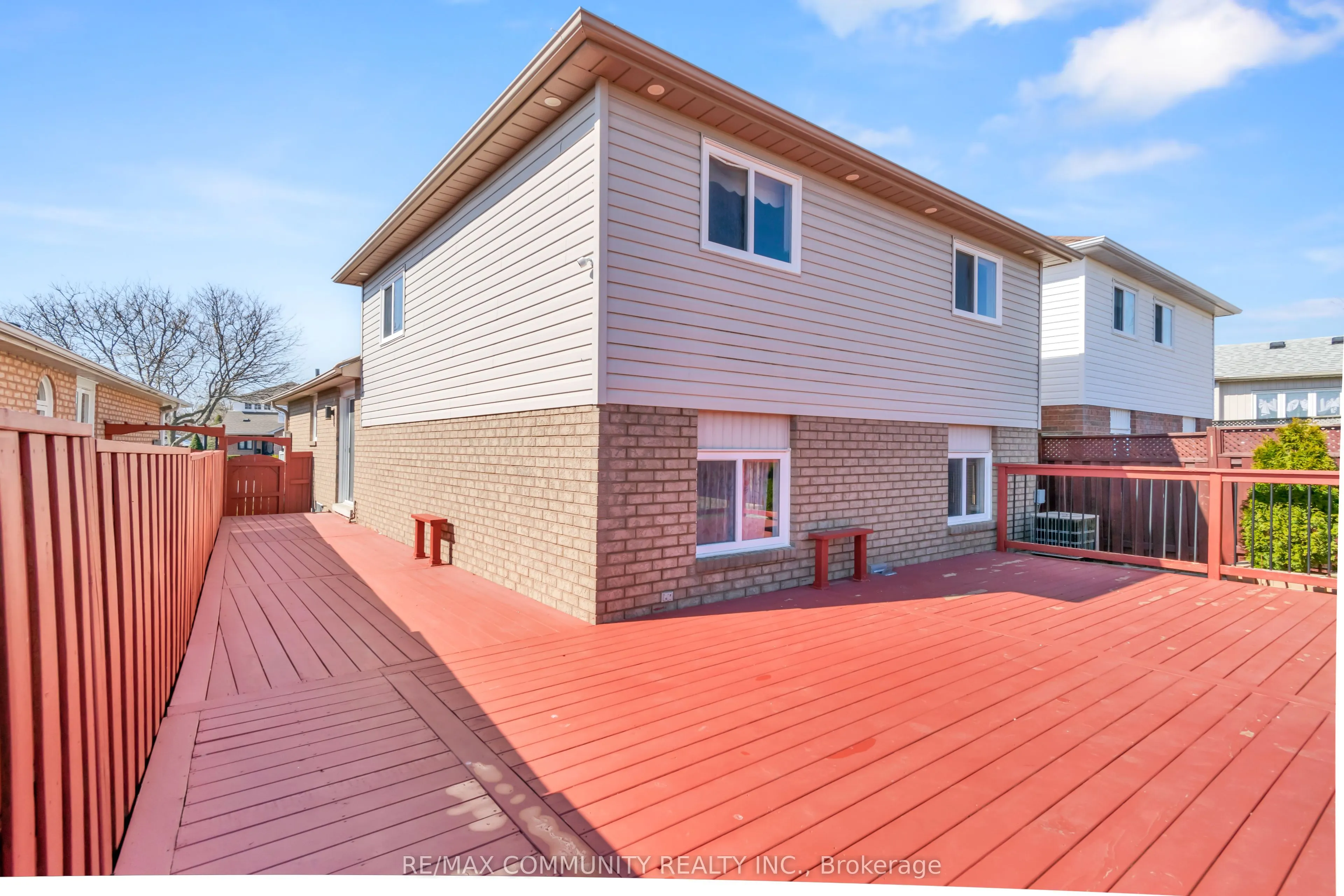 1376 Trowbridge Drive