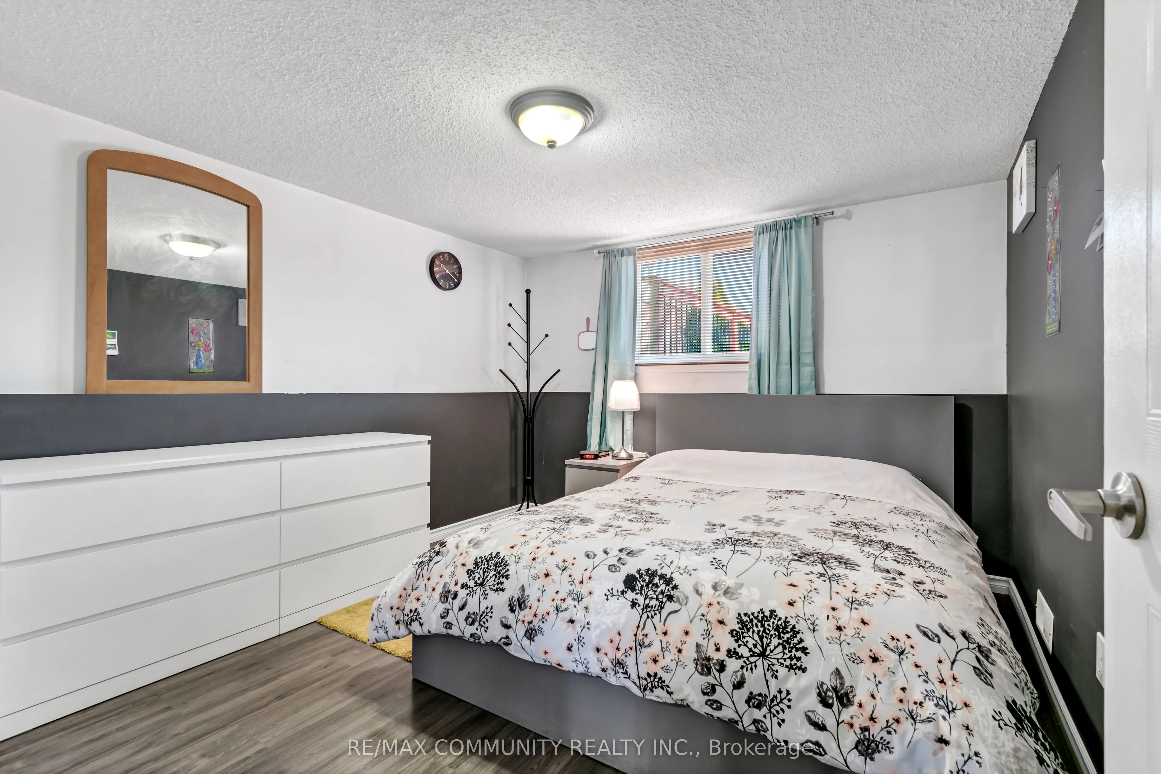 1376 Trowbridge Drive