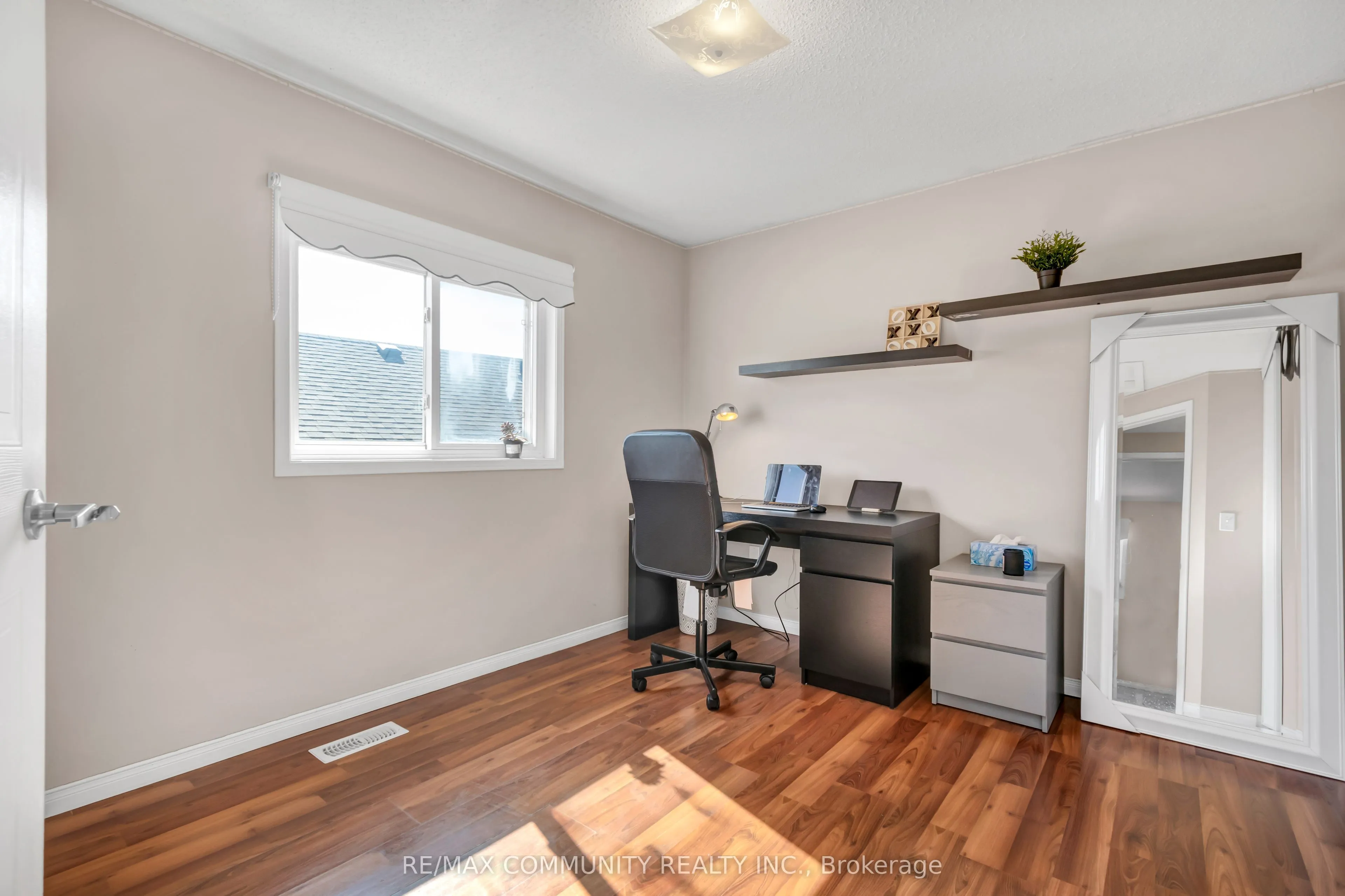 1376 Trowbridge Drive