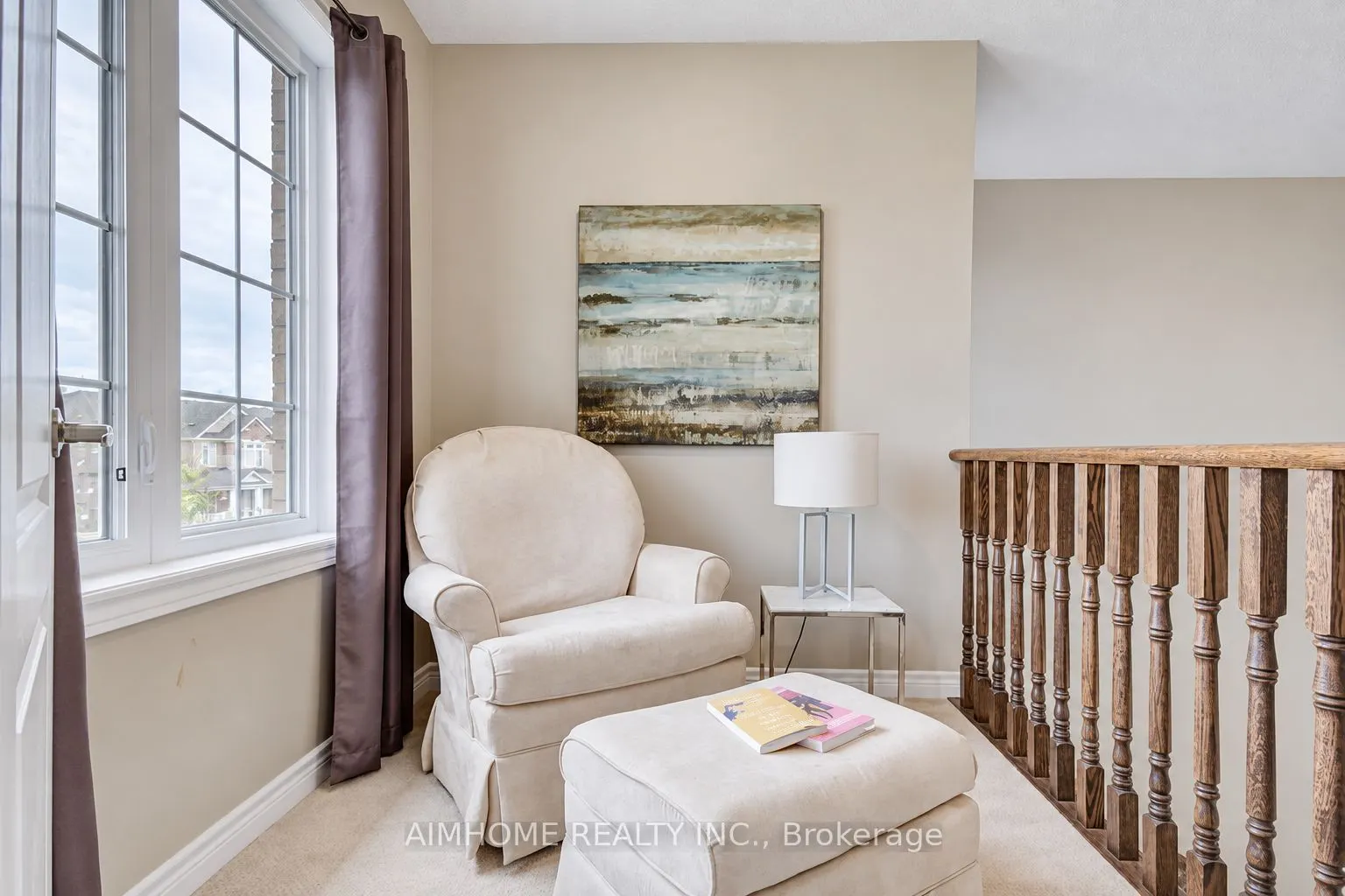 99 Rockland Crescent