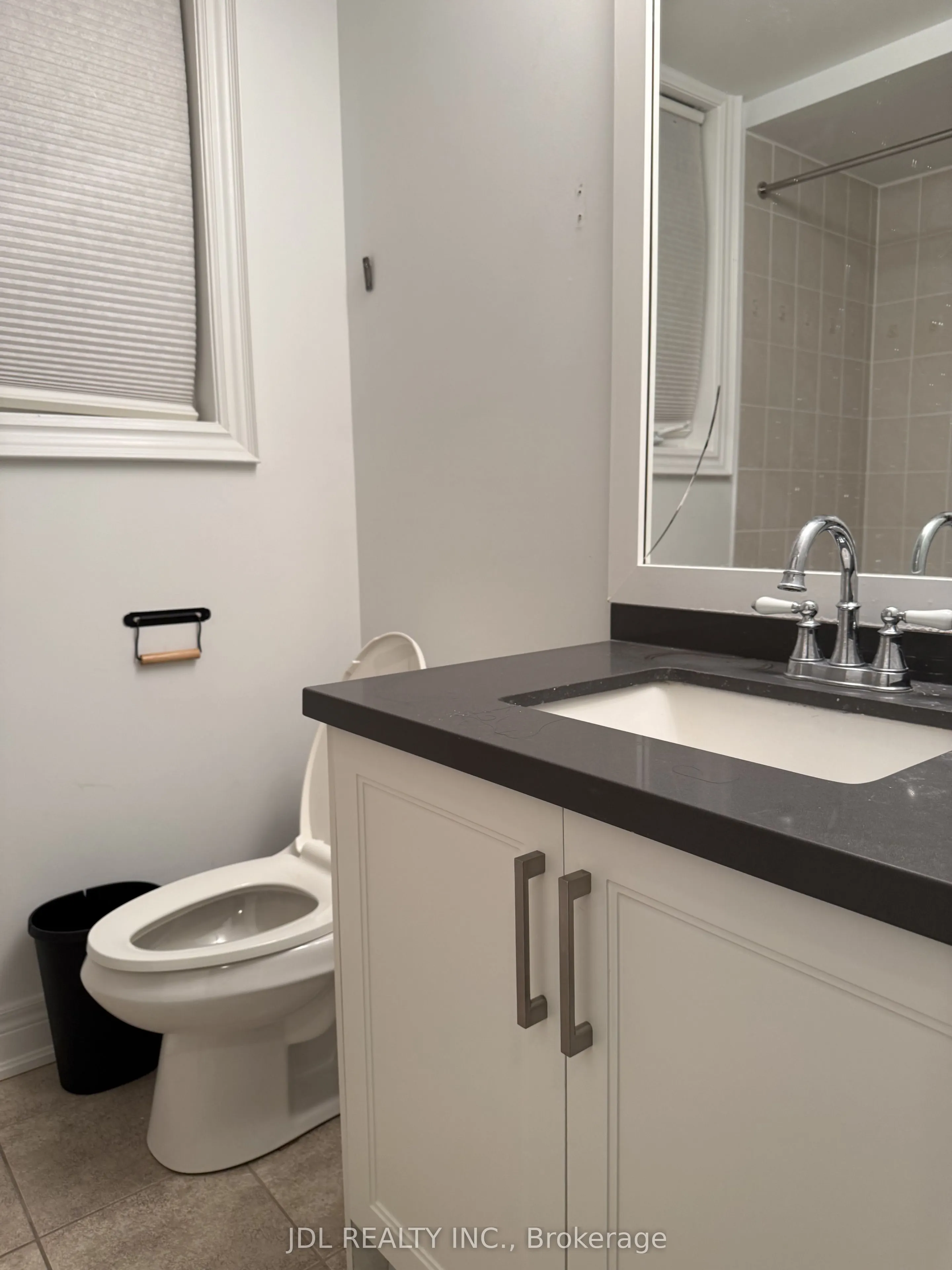 2 Fairhead Mews