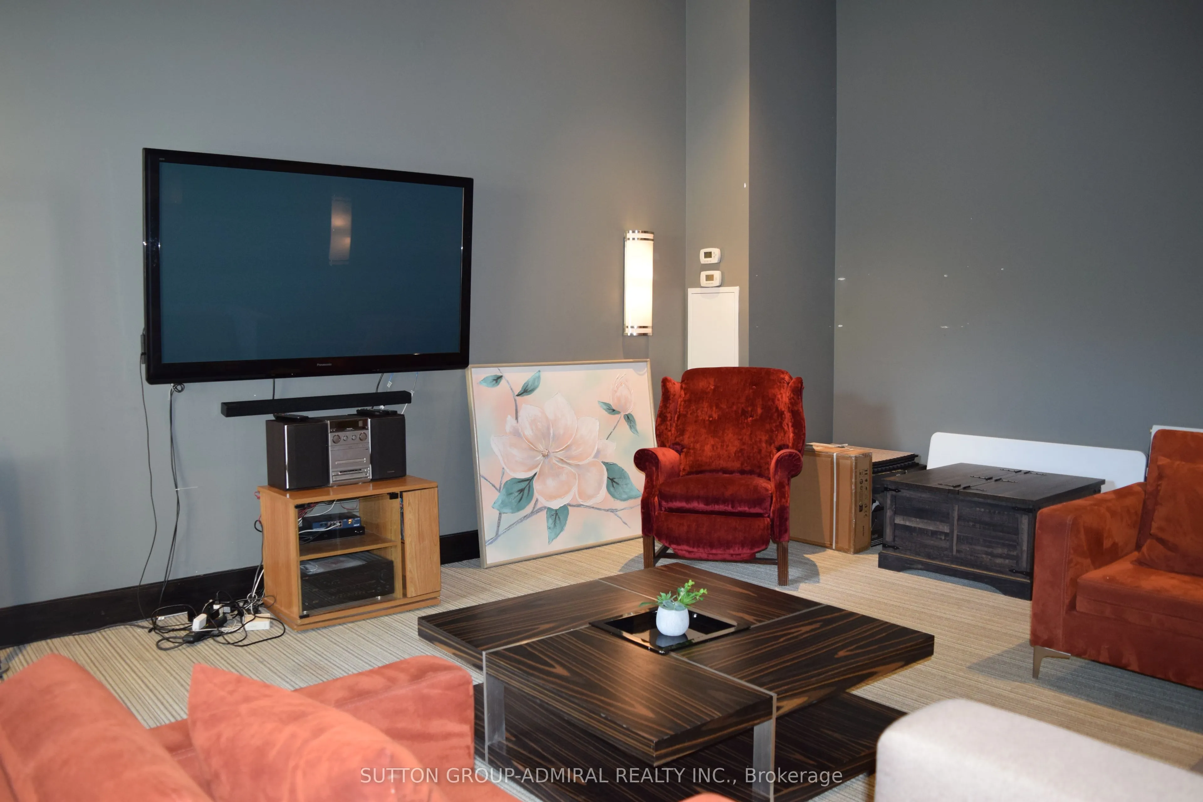 2055 Danforth Avenue #Unit# 411