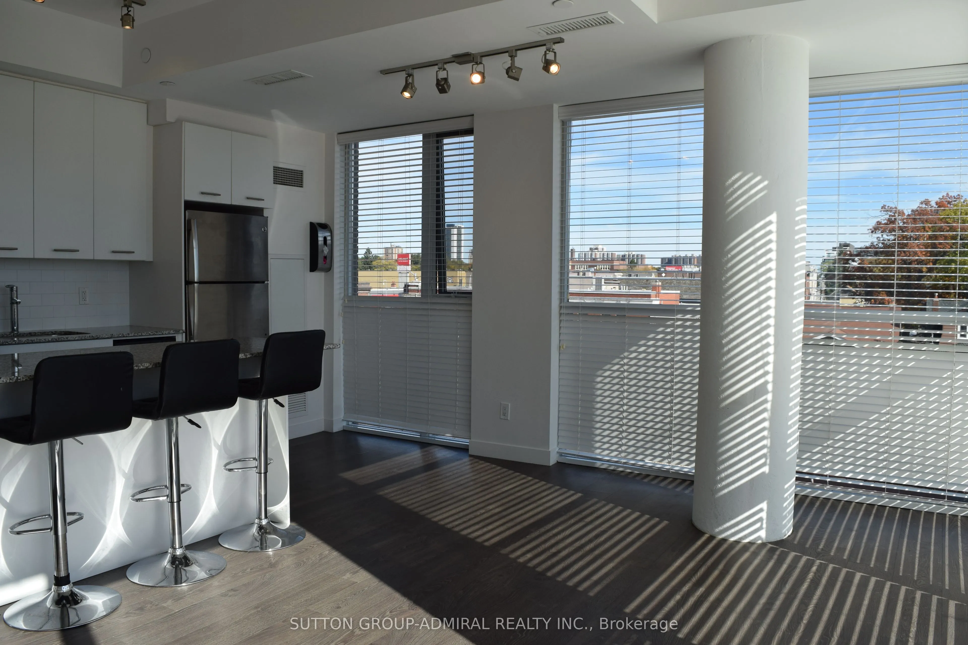2055 Danforth Avenue #Unit# 411