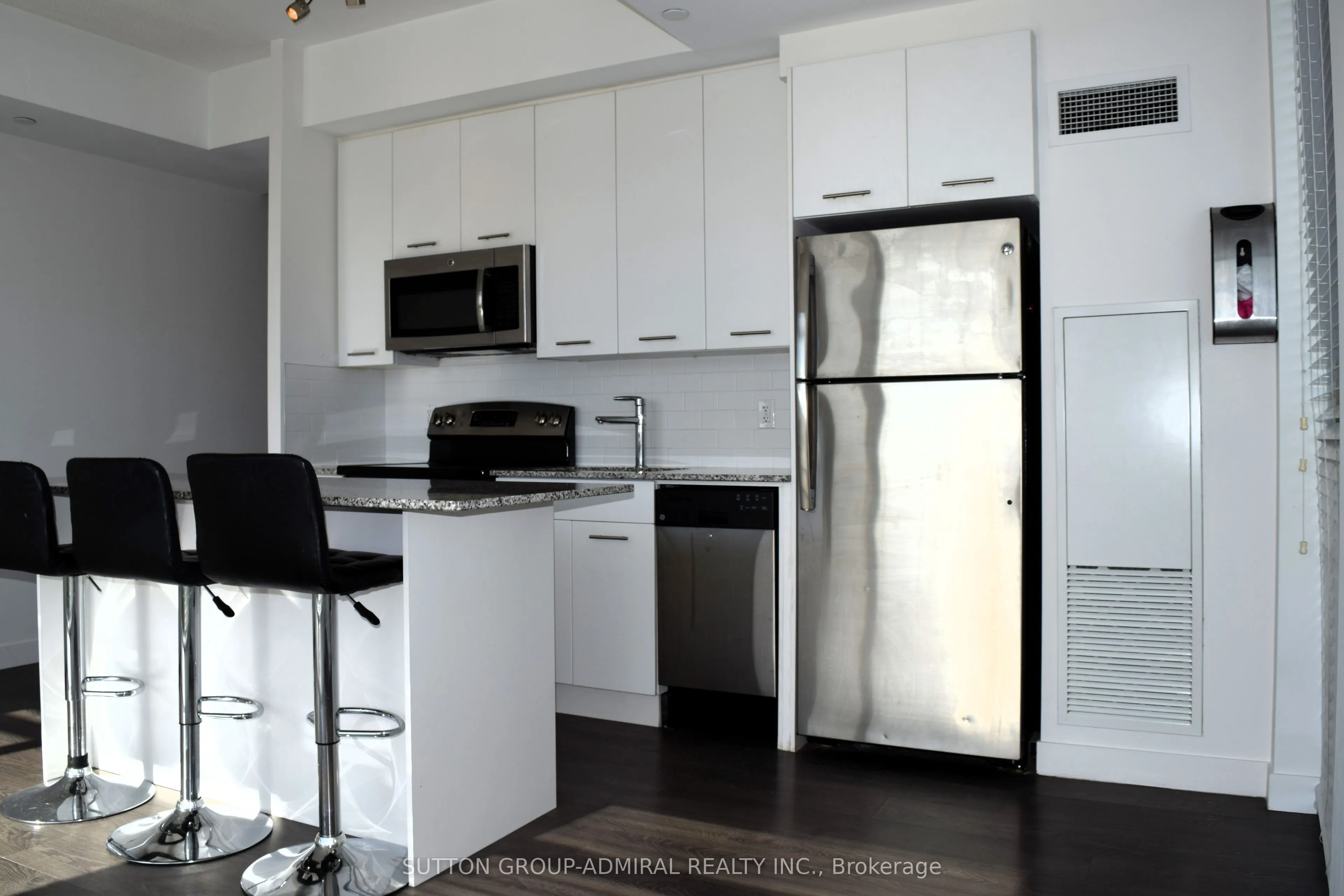 2055 Danforth Avenue #Unit# 411