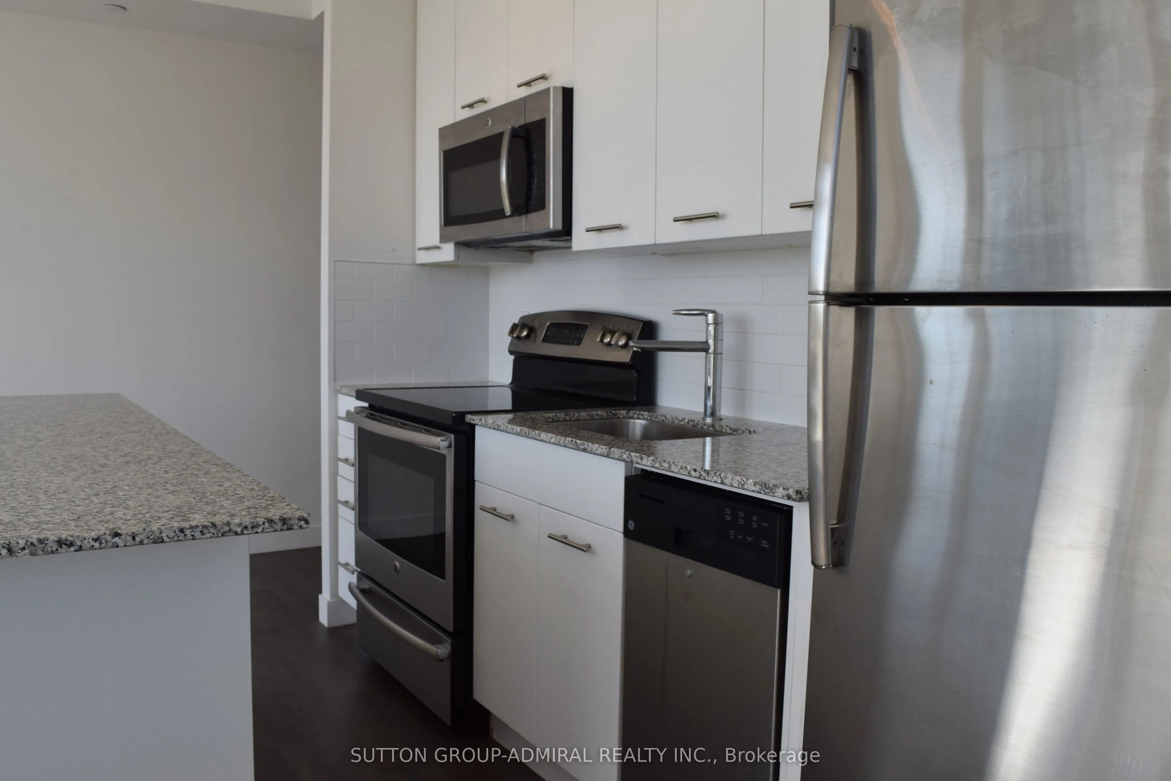 2055 Danforth Avenue #Unit# 411
