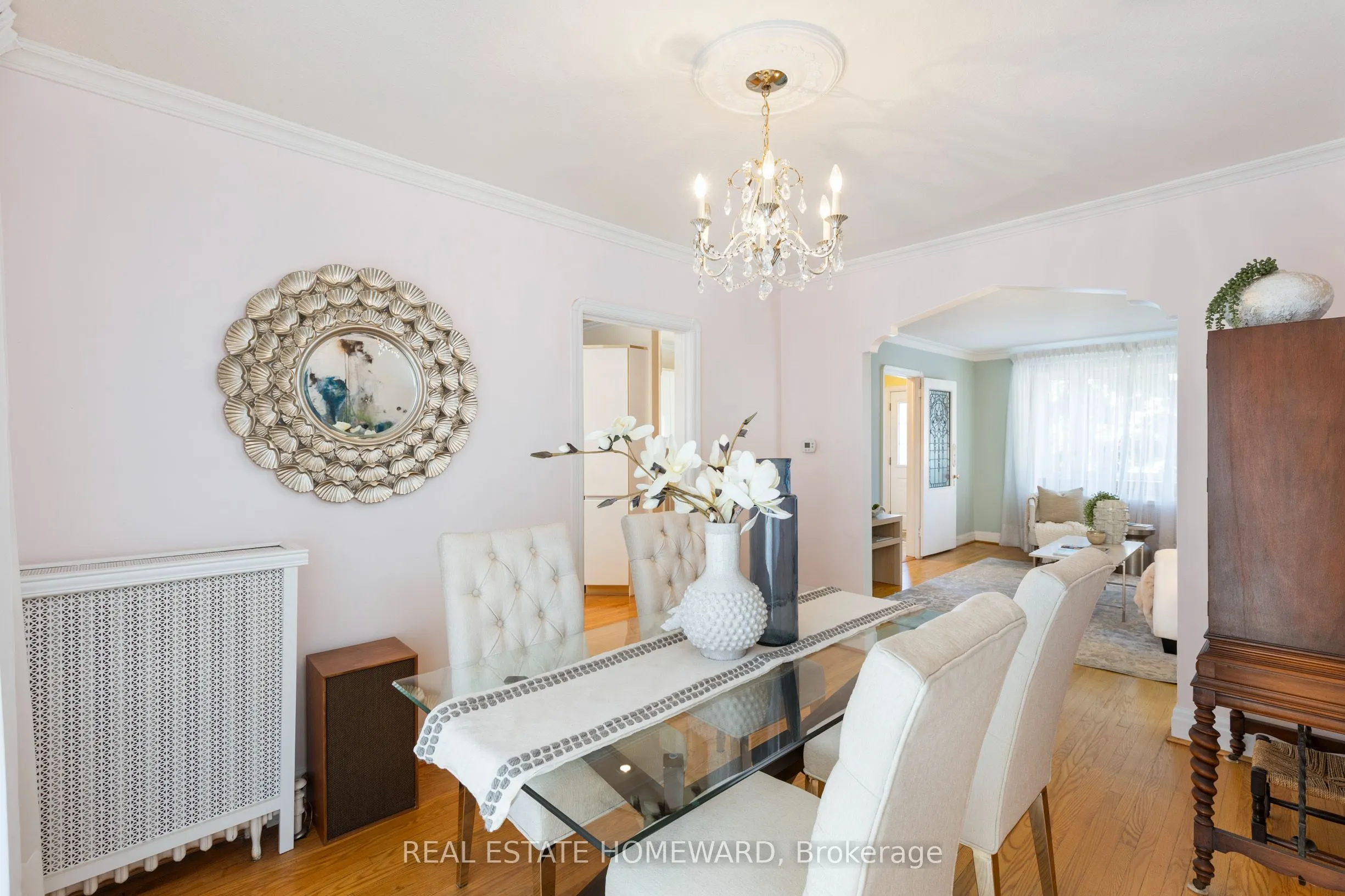 275 Blantyre Avenue